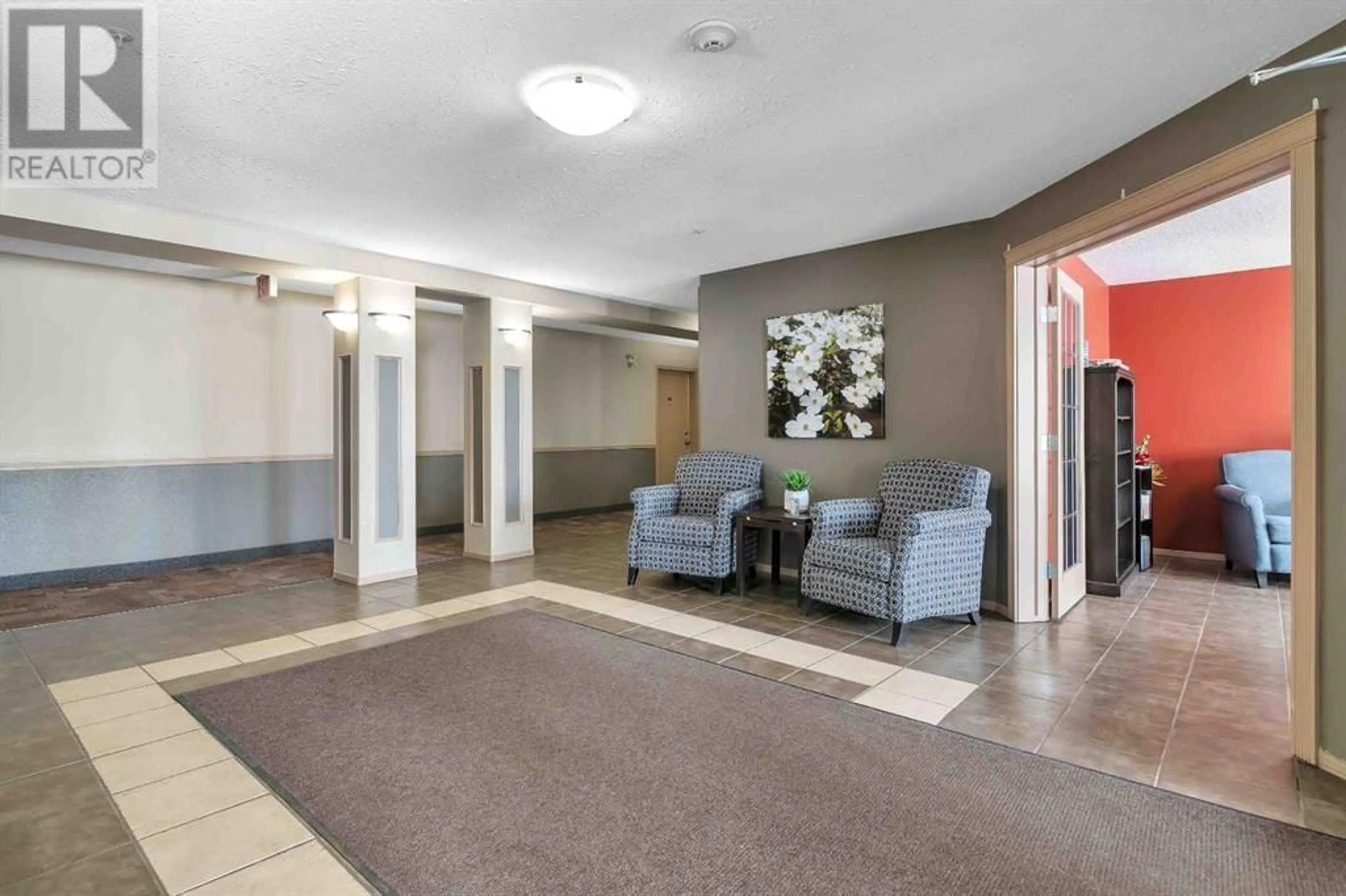 Lobby for 1616 SAAMIS DRIVE NORTHWEST, Medicine Hat Alberta T1C4X2
