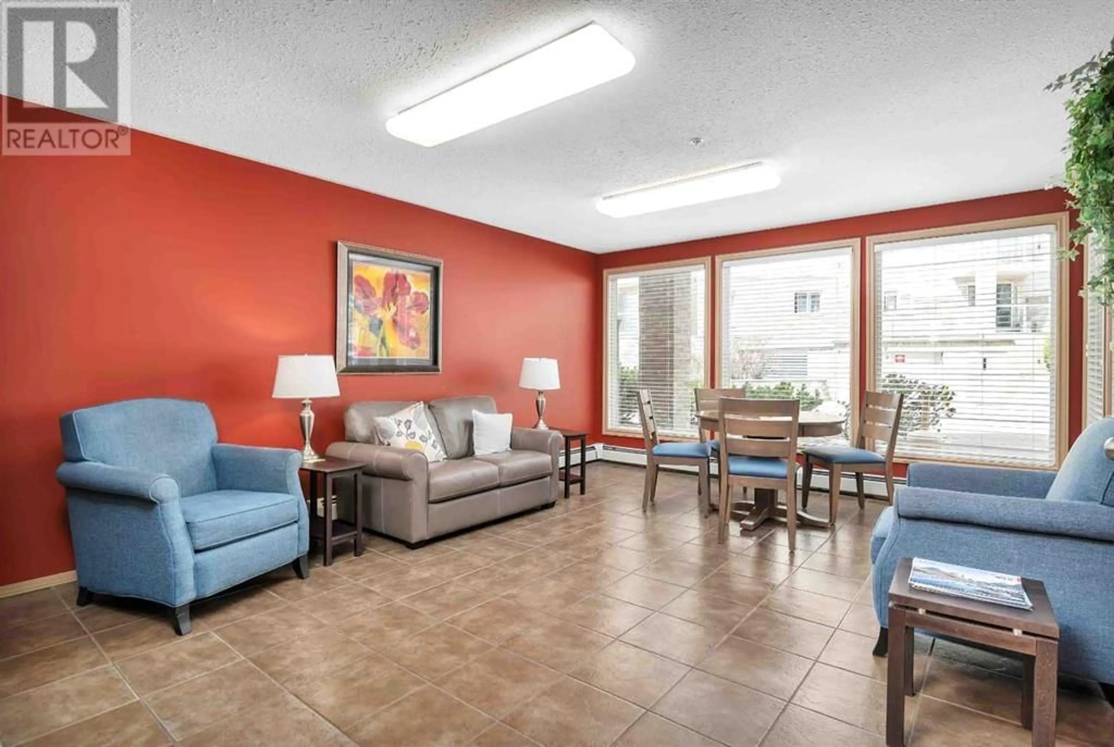 Lobby for 1616 SAAMIS DRIVE NORTHWEST, Medicine Hat Alberta T1C4X2