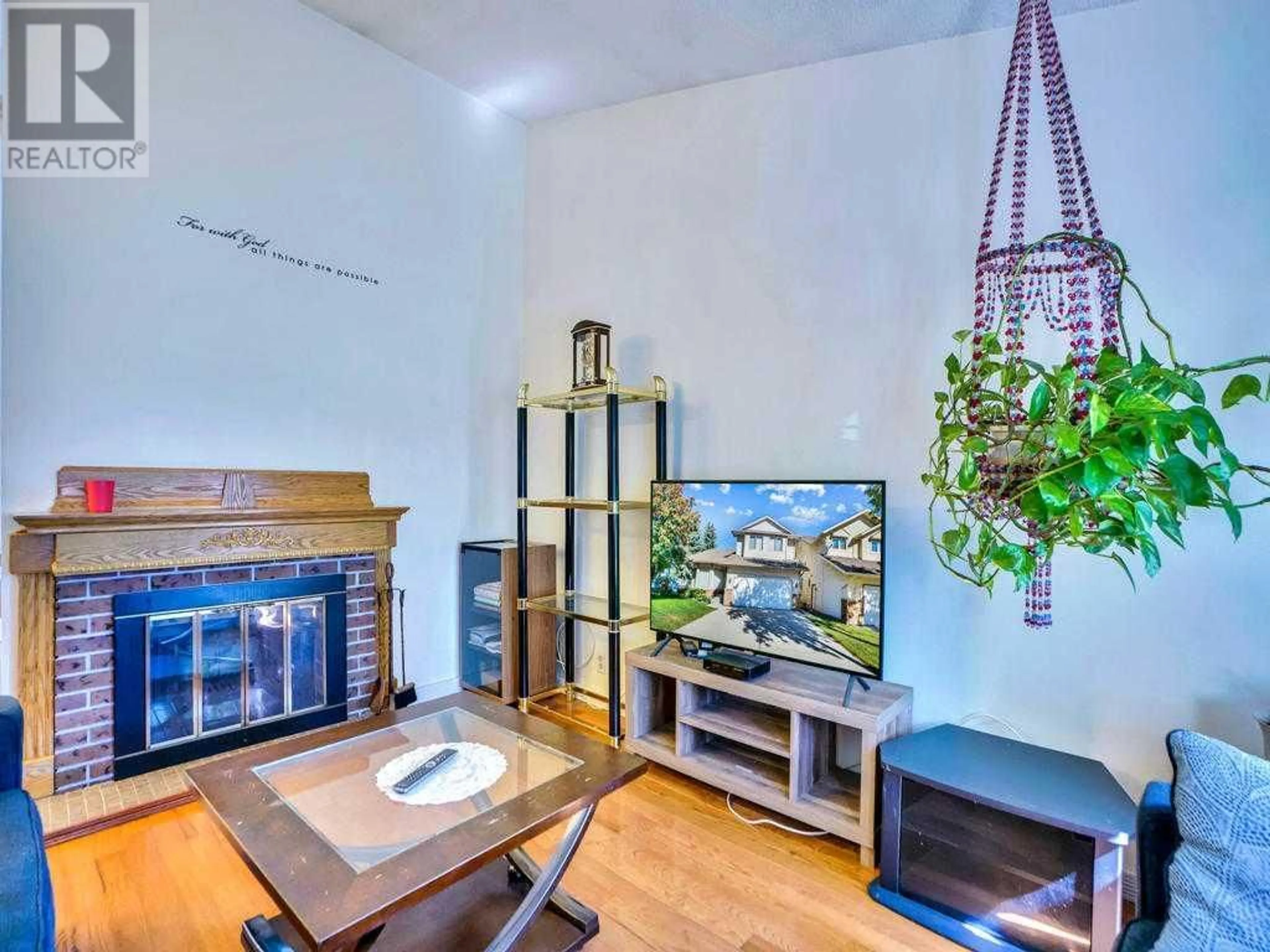 Living room with furniture, unknown for 6920 4 AVENUE NORTHEAST, Calgary Alberta t2a6m2