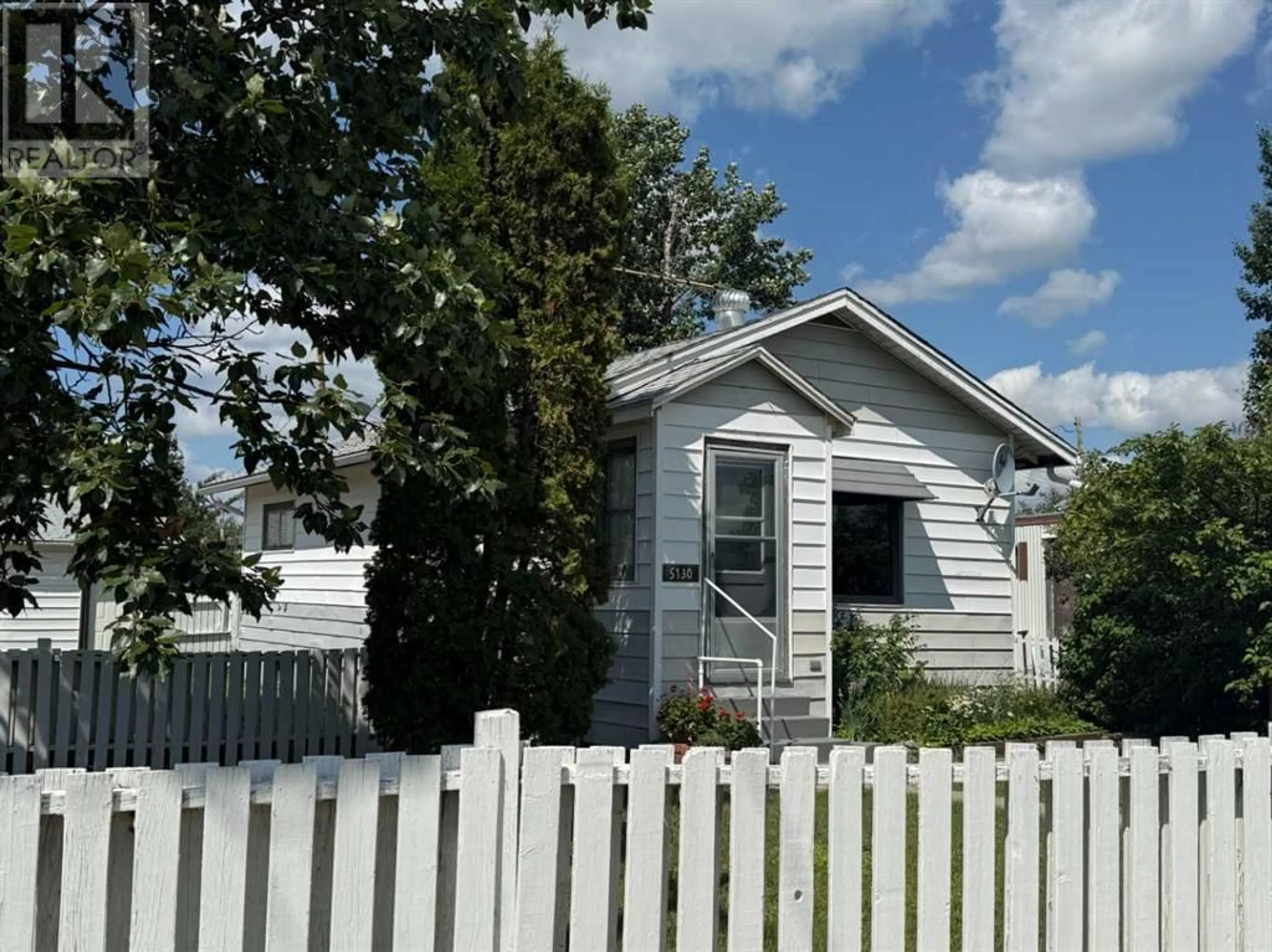 Shed for 5130 50 AVENUE, Berwyn Alberta T0H0E0