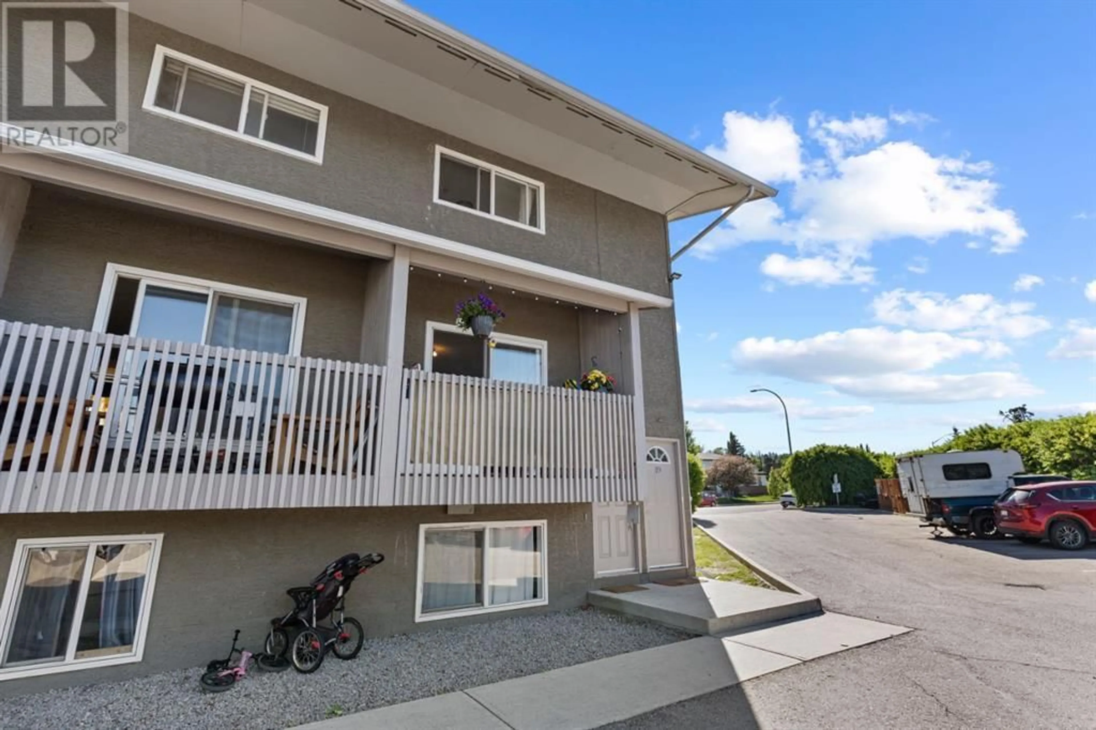 Patio, street for 8112 36 AVENUE NORTHWEST, Calgary Alberta T3B3P3
