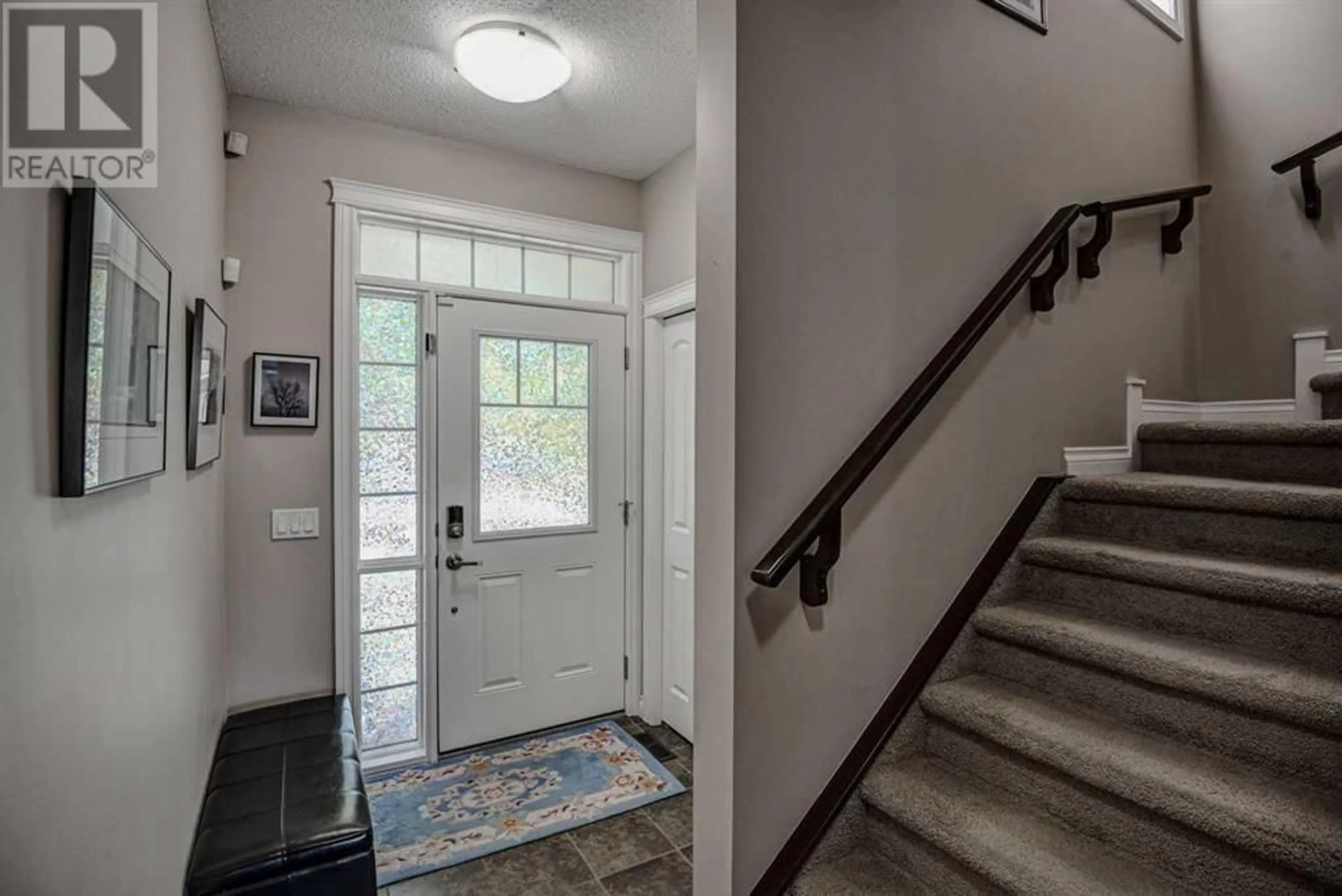Indoor entryway for 2497 RAVENSWOOD VIEW SOUTHEAST, Airdrie Alberta T4A0K1