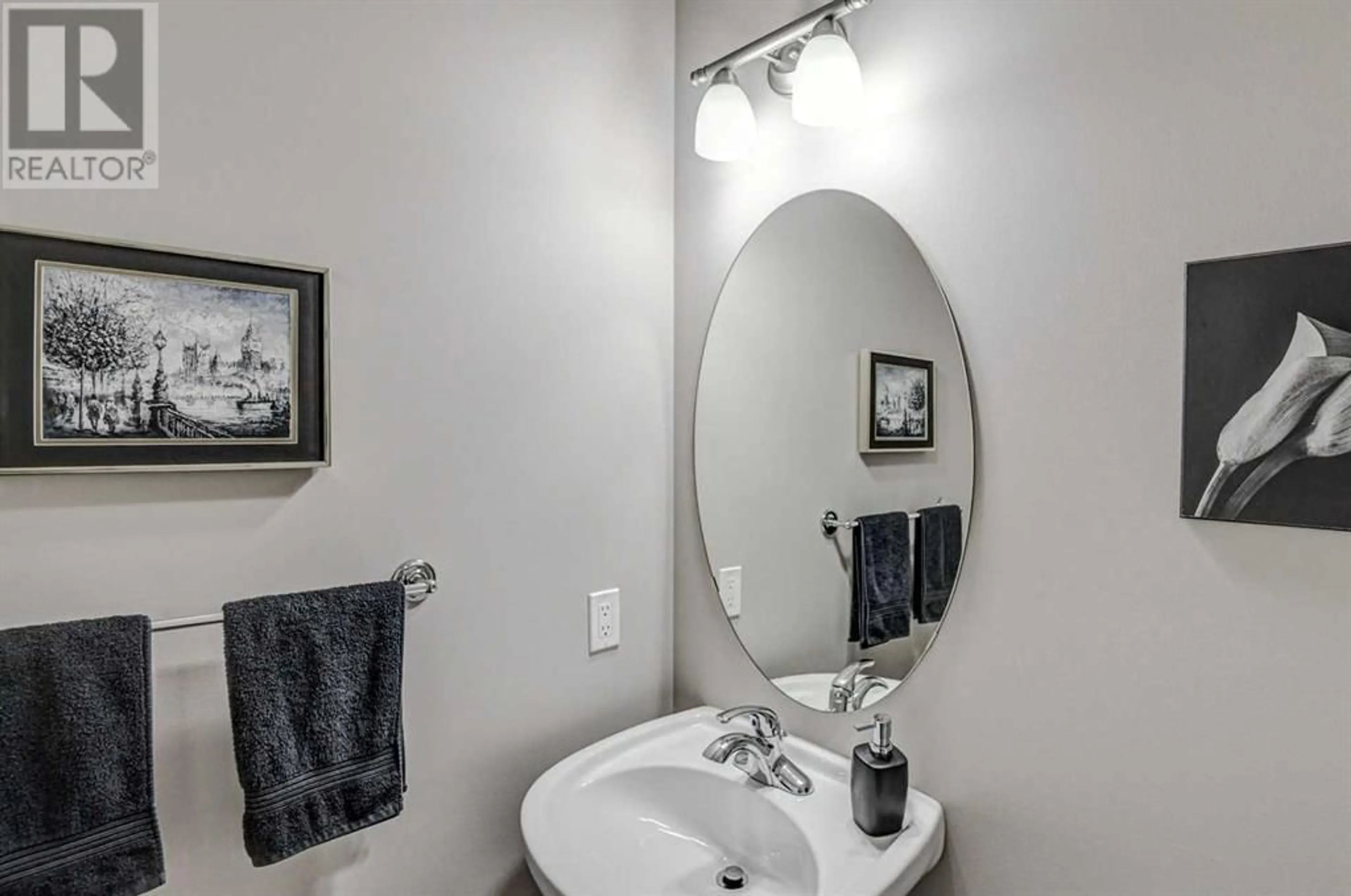 Standard bathroom, ceramic/tile floor for 2497 RAVENSWOOD VIEW SOUTHEAST, Airdrie Alberta T4A0K1