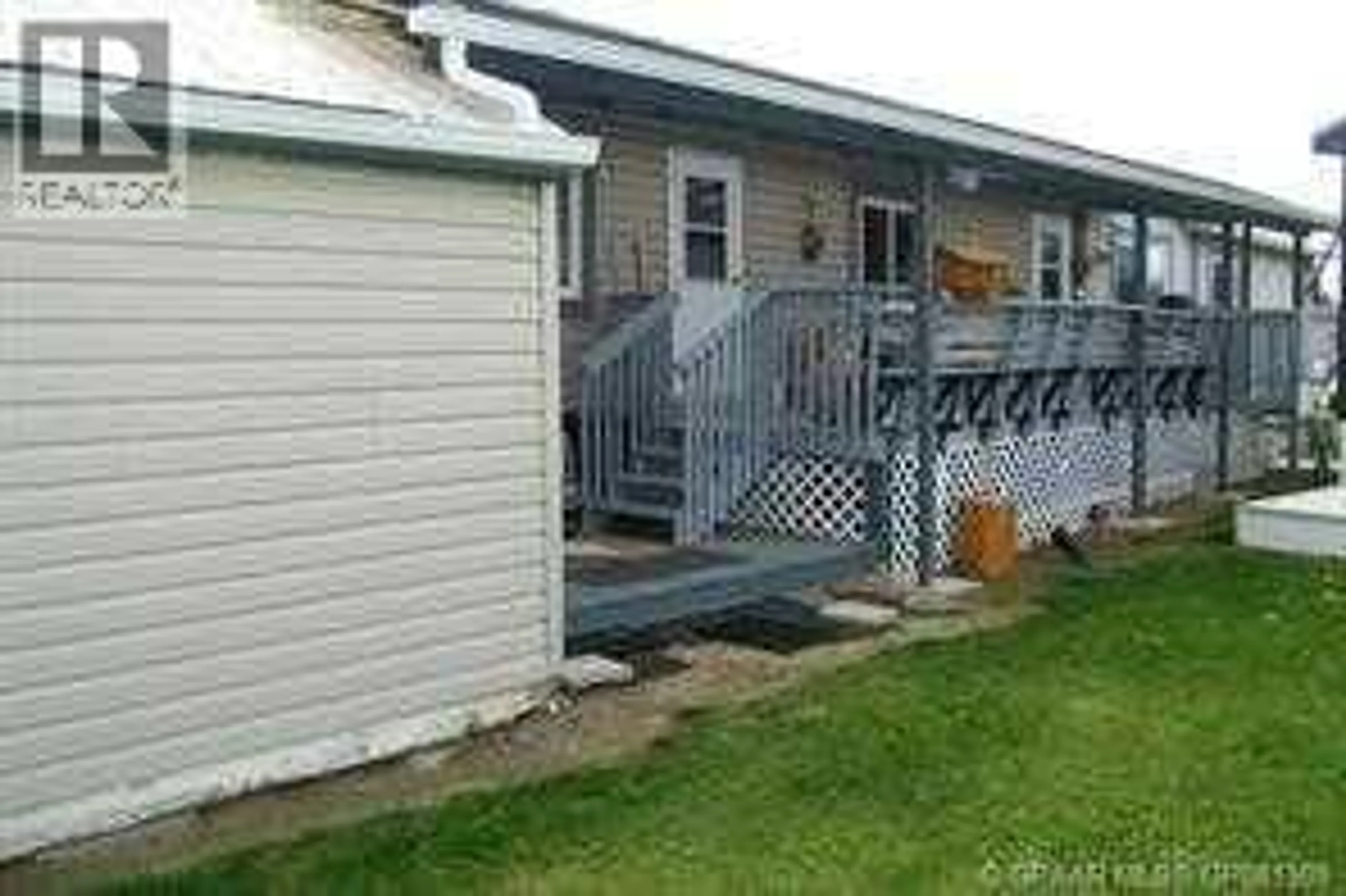 Home with vinyl exterior material, street for 7928 97 AVENUE, Peace River Alberta T8S1W6