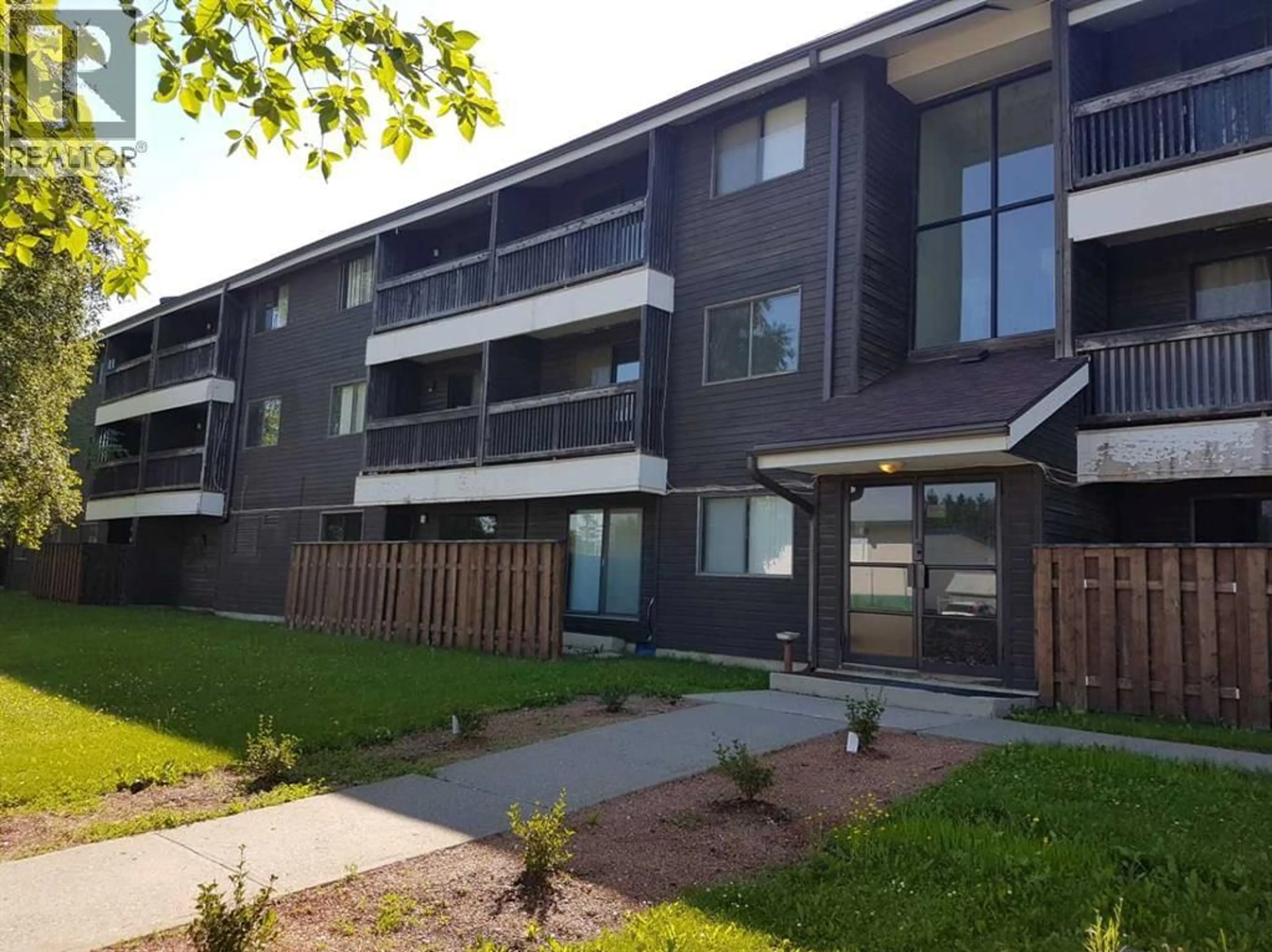 A pic from outside/outdoor area/front of a property/back of a property/a pic from drone, street for 5317 6 AVENUE, Edson Alberta T7E1P7