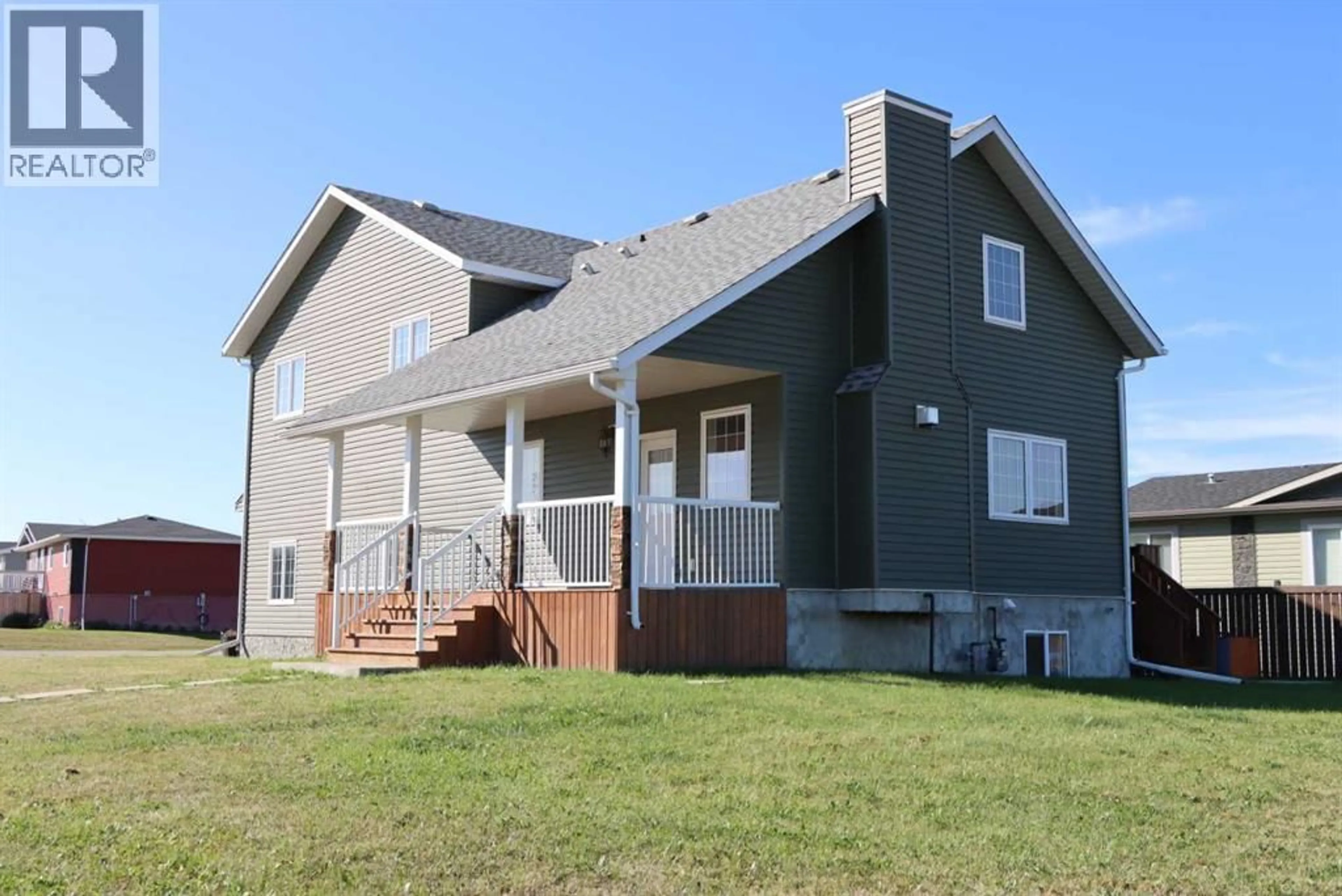 Home with vinyl exterior material, building for 5202 53 AVENUE, Valleyview Alberta T0H3N0