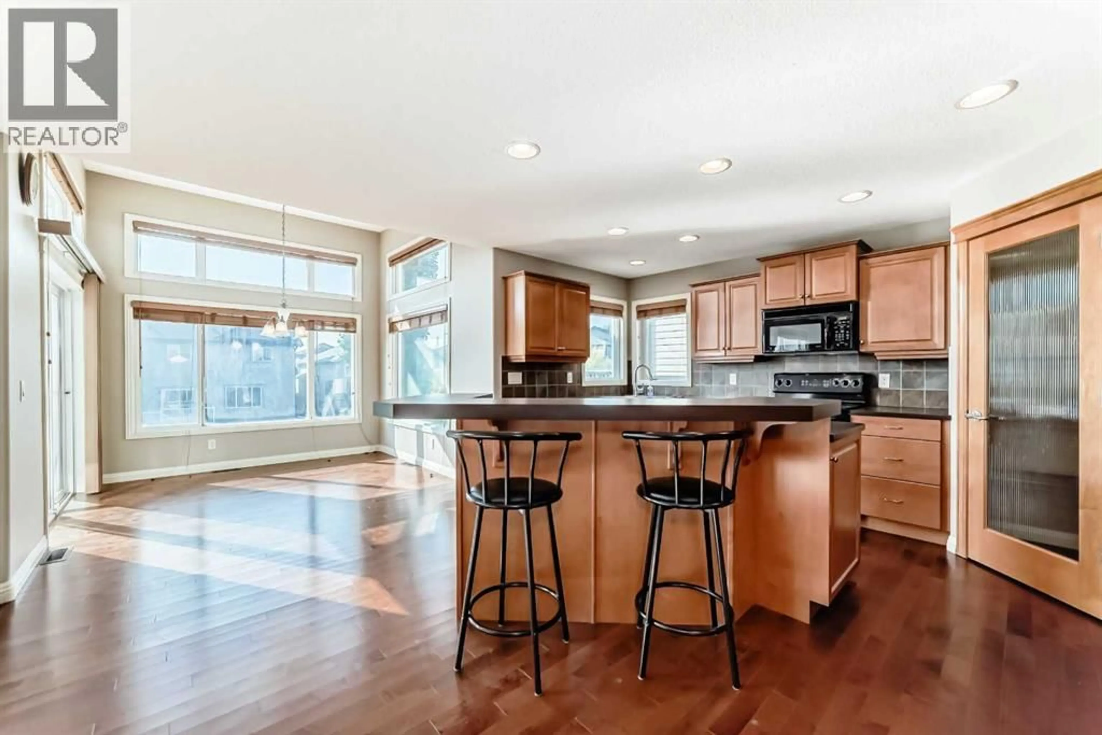 Open concept kitchen, ceramic/tile floor for 130 PANAMOUNT VIEW NORTHWEST, Calgary Alberta T3K0A8