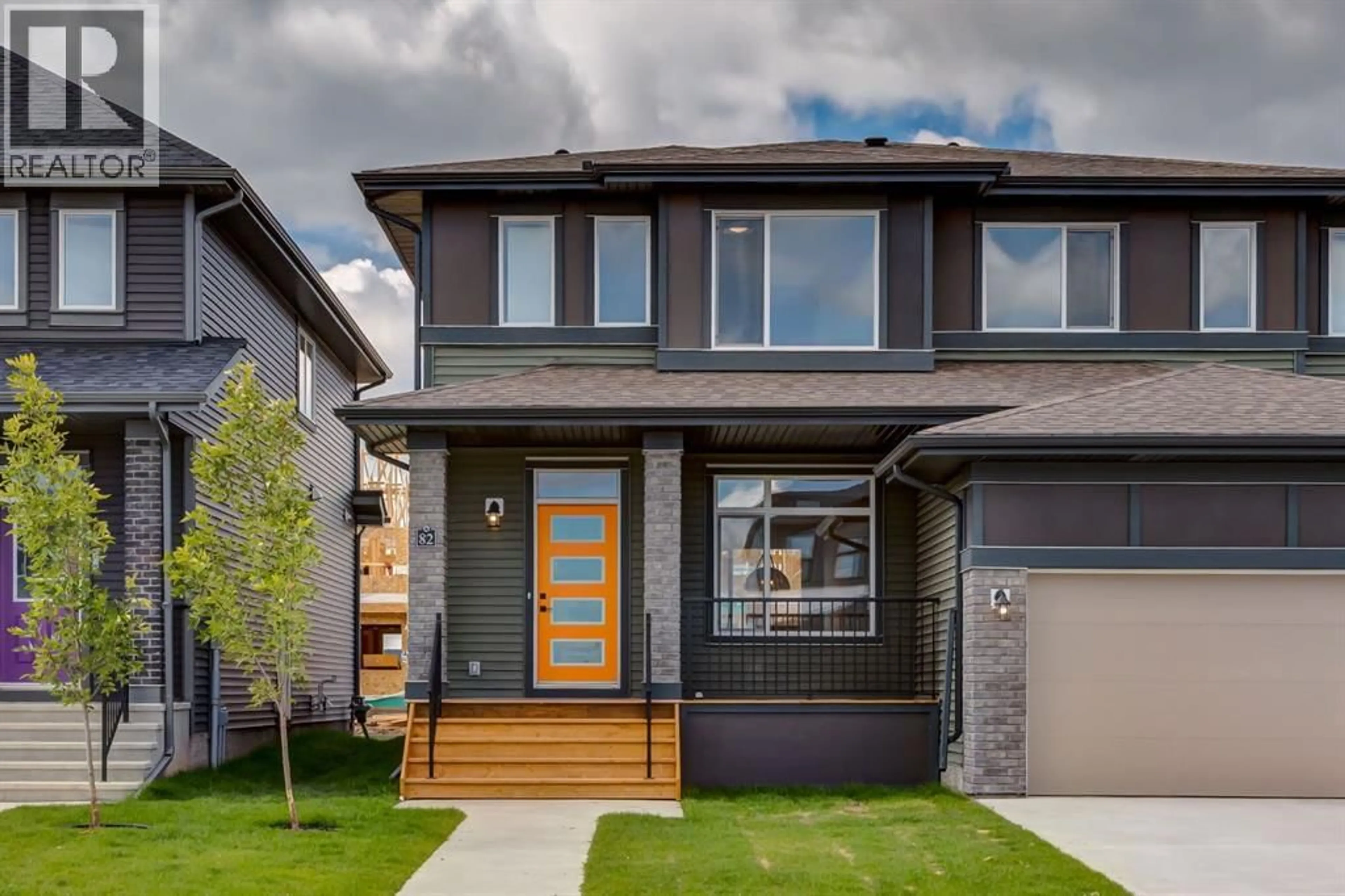 Home with vinyl exterior material, street for 146 BELVEDERE CRESCENT SOUTHEAST, Calgary Alberta t2a7g2