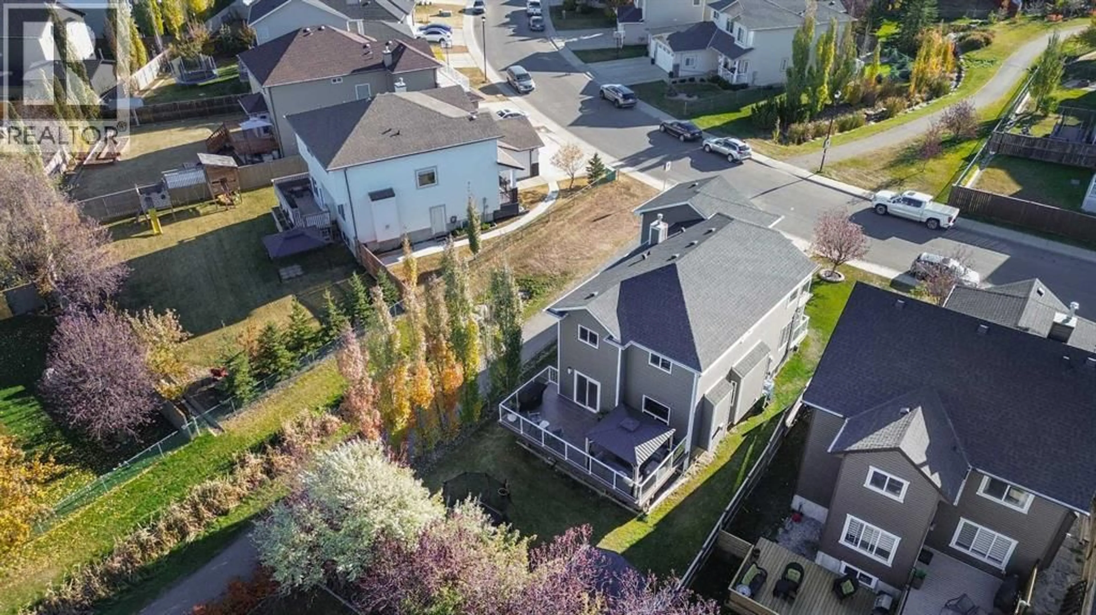 A pic from outside/outdoor area/front of a property/back of a property/a pic from drone, street for 10 CANALS CIRCLE SOUTHWEST, Airdrie Alberta T4B2N8