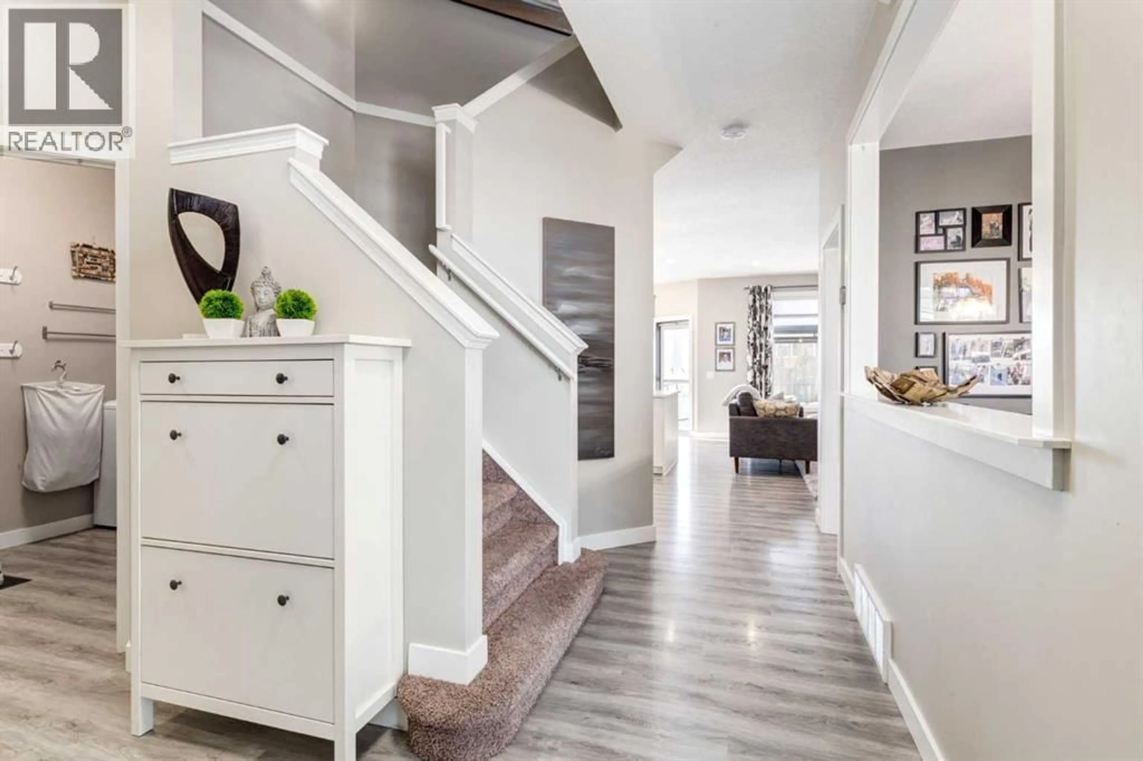 Indoor entryway for 269 TUSCANY RIDGE HEIGHTS NORTHWEST, Calgary Alberta T3L3B8