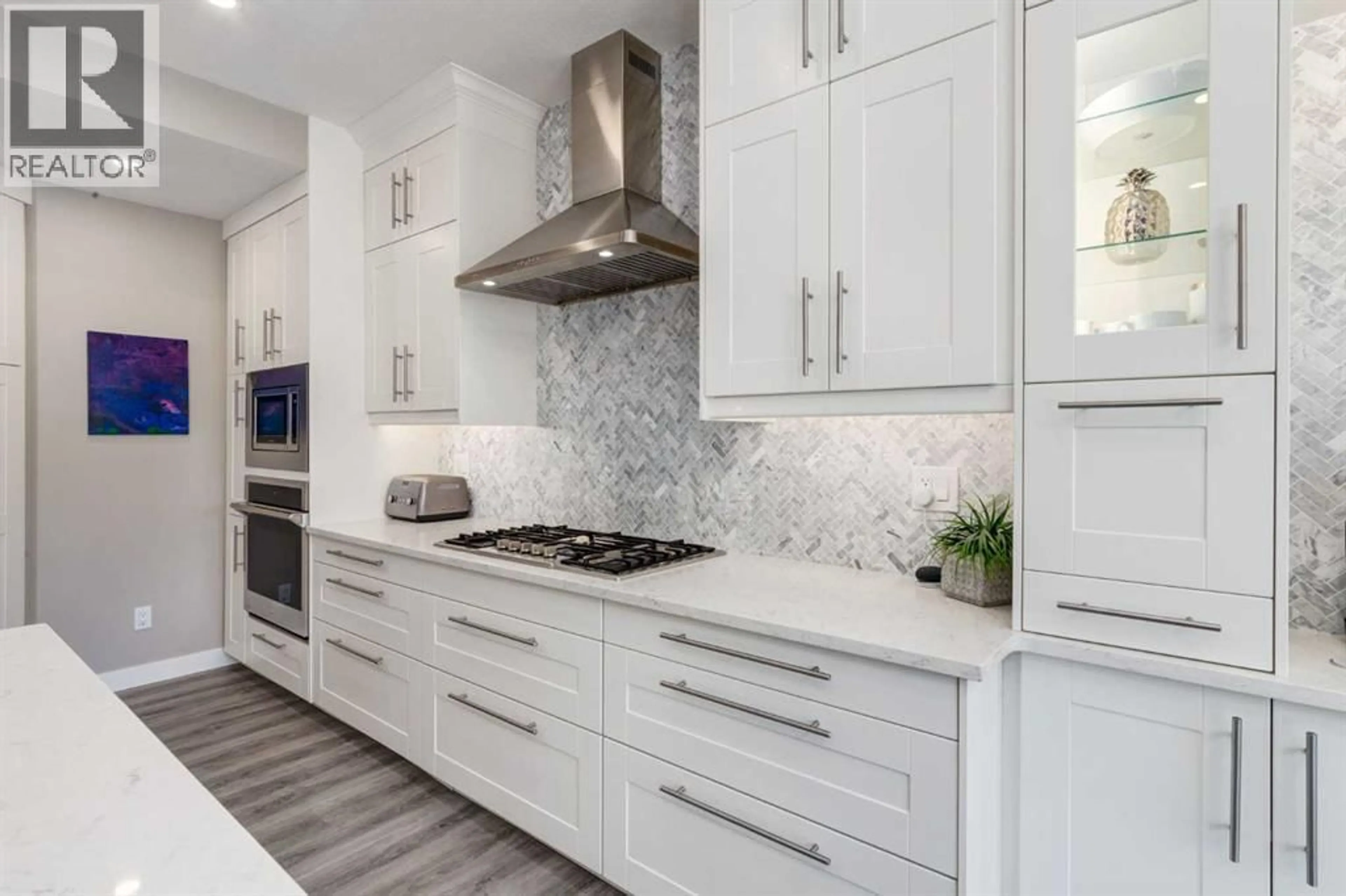 Contemporary kitchen, ceramic/tile floor for 269 TUSCANY RIDGE HEIGHTS NORTHWEST, Calgary Alberta T3L3B8