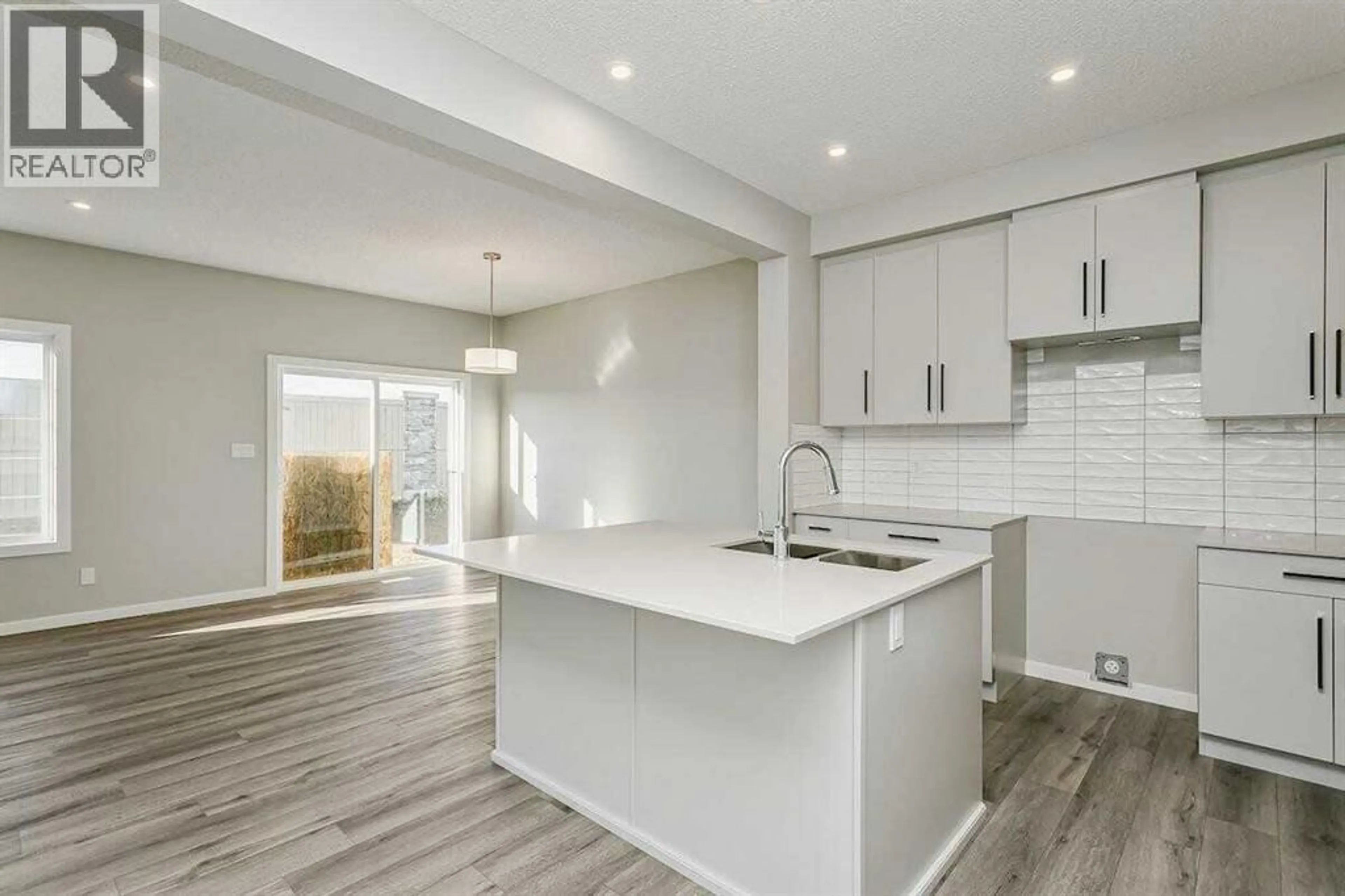 Open concept kitchen, unknown for 21 HEARTWOOD LANE SOUTHEAST, Calgary Alberta T3M2K1