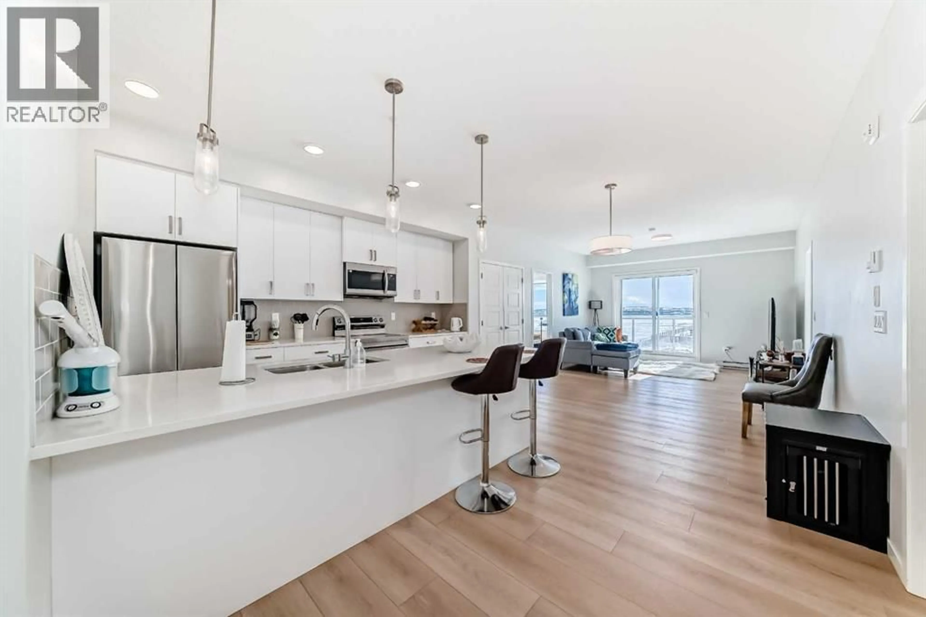 Open concept kitchen, unknown for 550 BELMONT STREET SOUTHWEST, Calgary Alberta T2X5Y9