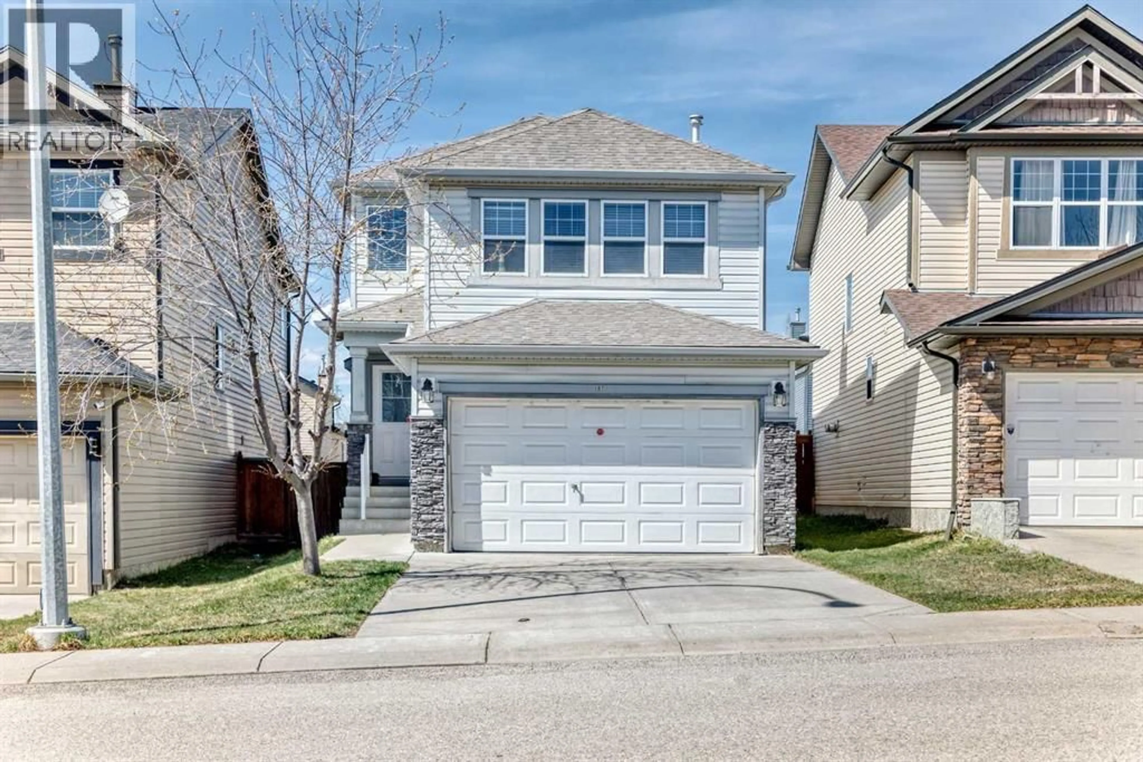 Home with vinyl exterior material, street for 151 COVEPARK GREEN NORTHEAST, Calgary Alberta T3K6L2
