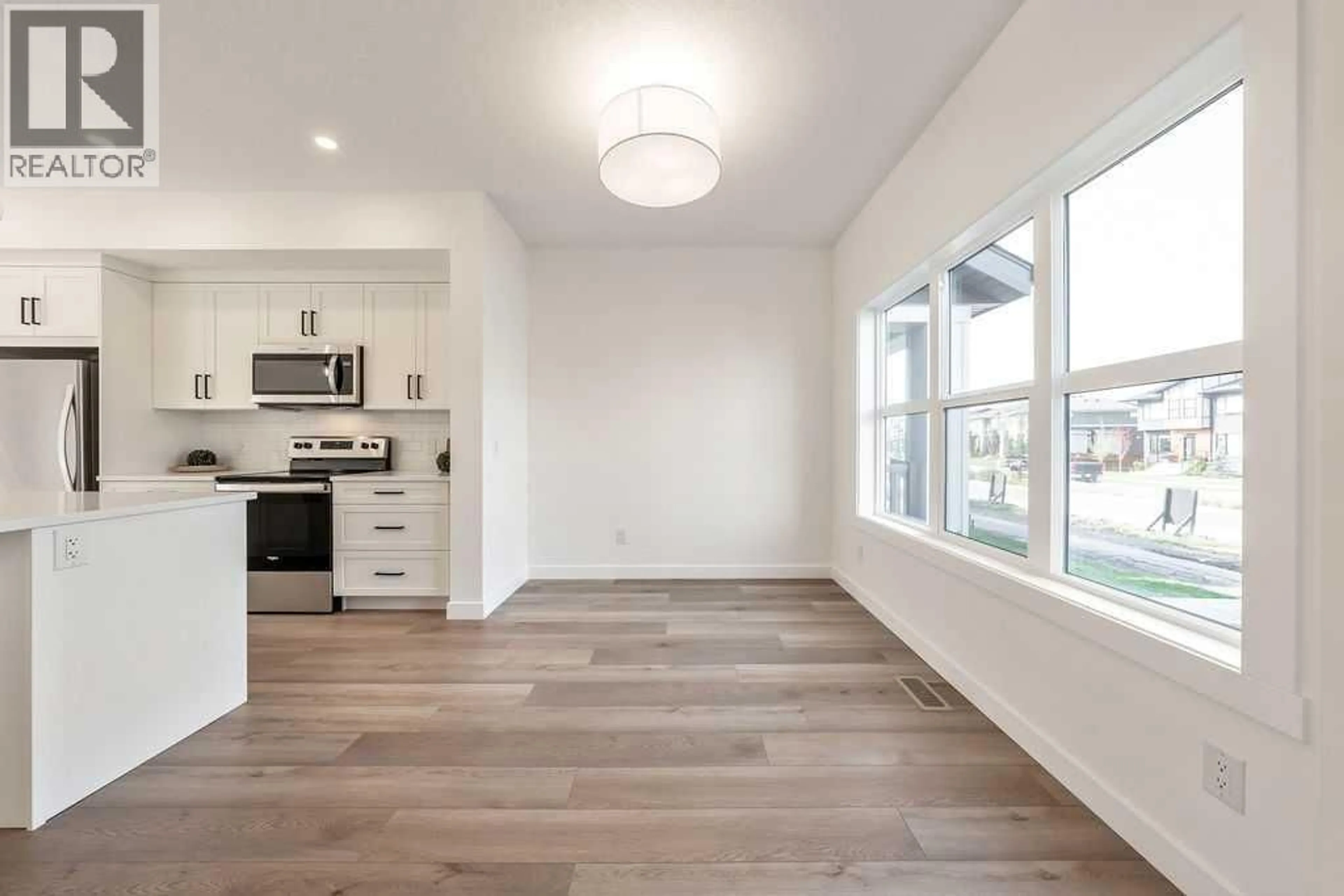 A pic of a room for 525 RIVER HEIGHTS DRIVE, Cochrane Alberta T4C3E3