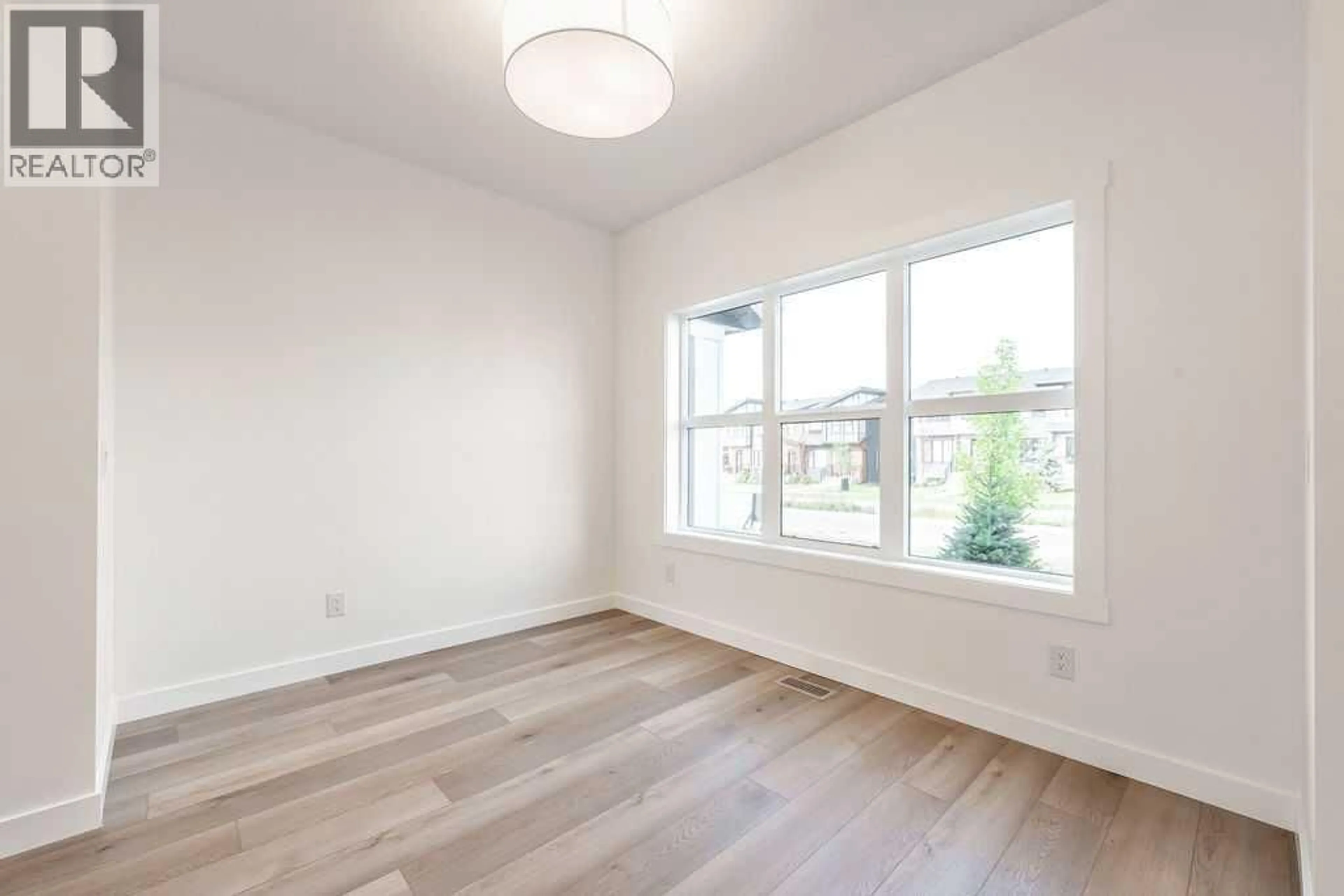 A pic of a room for 525 RIVER HEIGHTS DRIVE, Cochrane Alberta T4C3E3