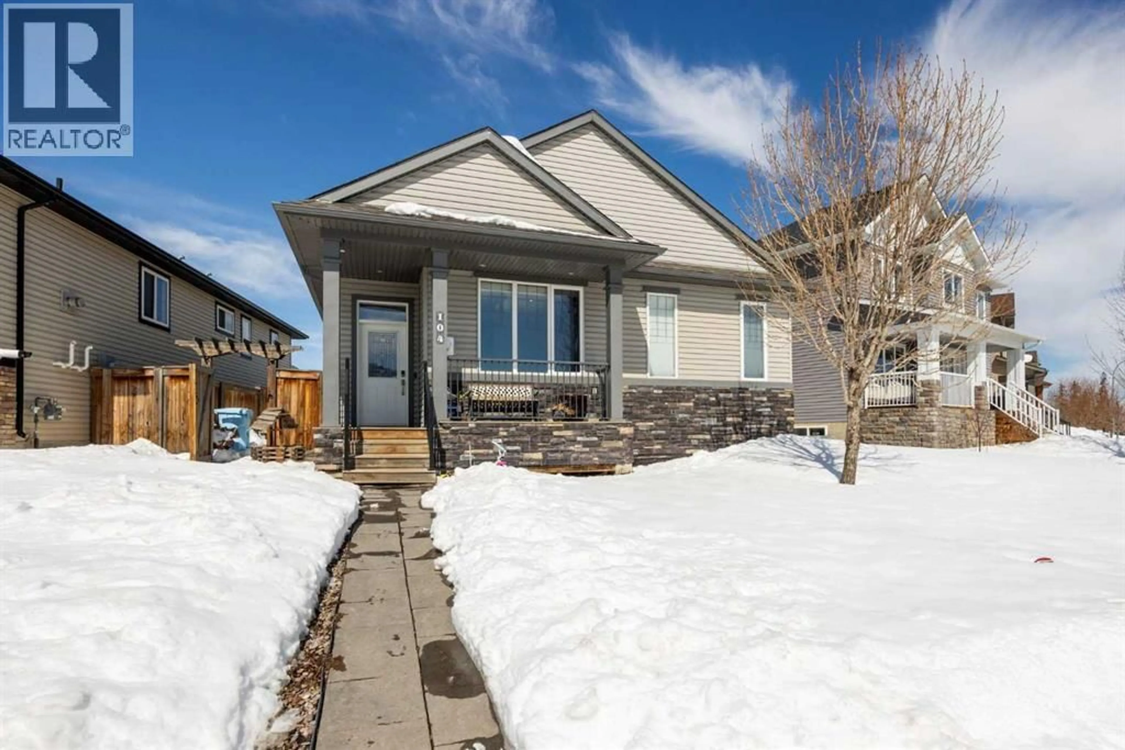 Unknown for 104 GREBE ROAD, Fort McMurray Alberta T9K0S2