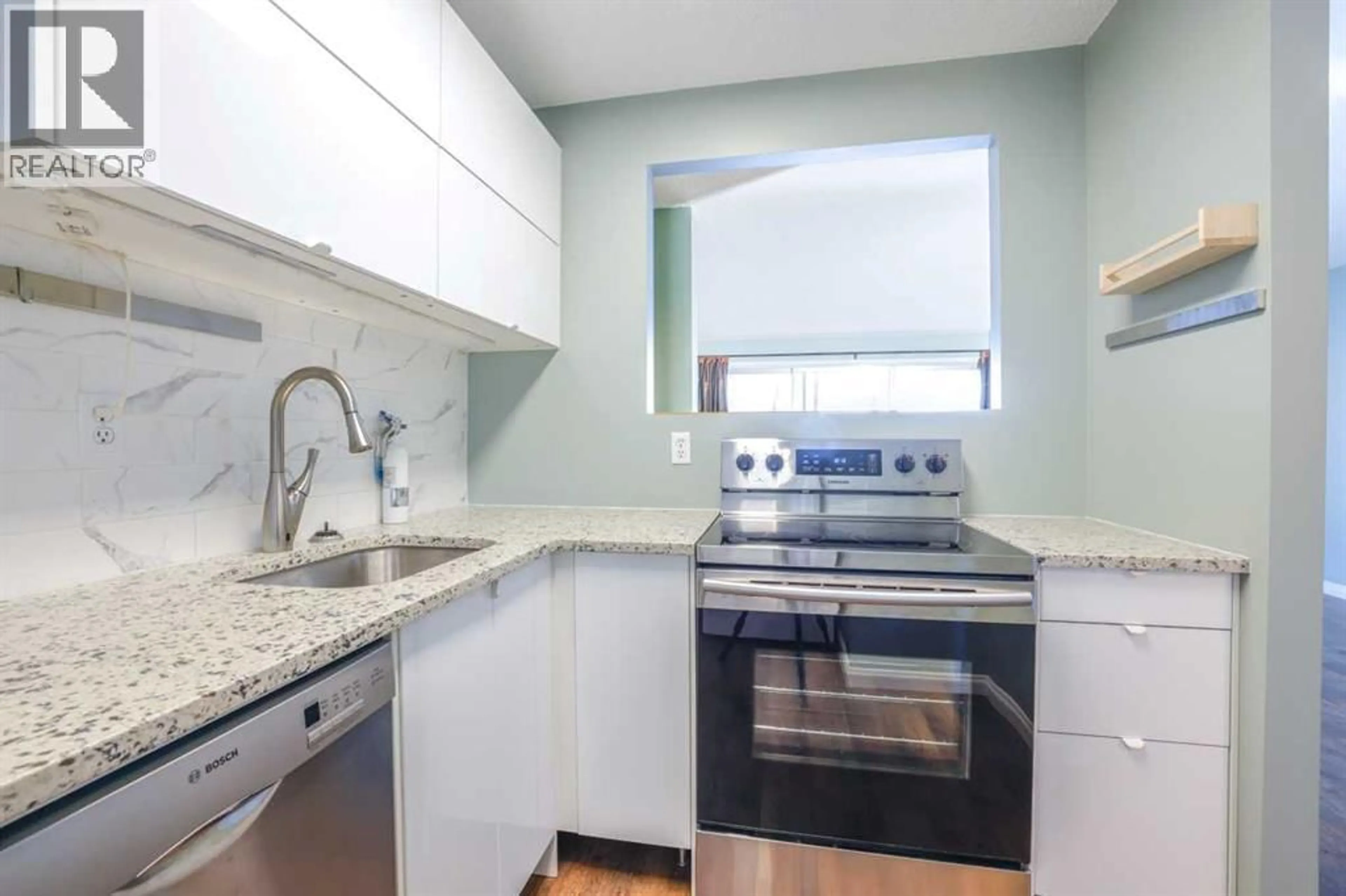 Standard kitchen, unknown for 231 HERITAGE DRIVE SOUTHEAST, Calgary Alberta T2N1N2