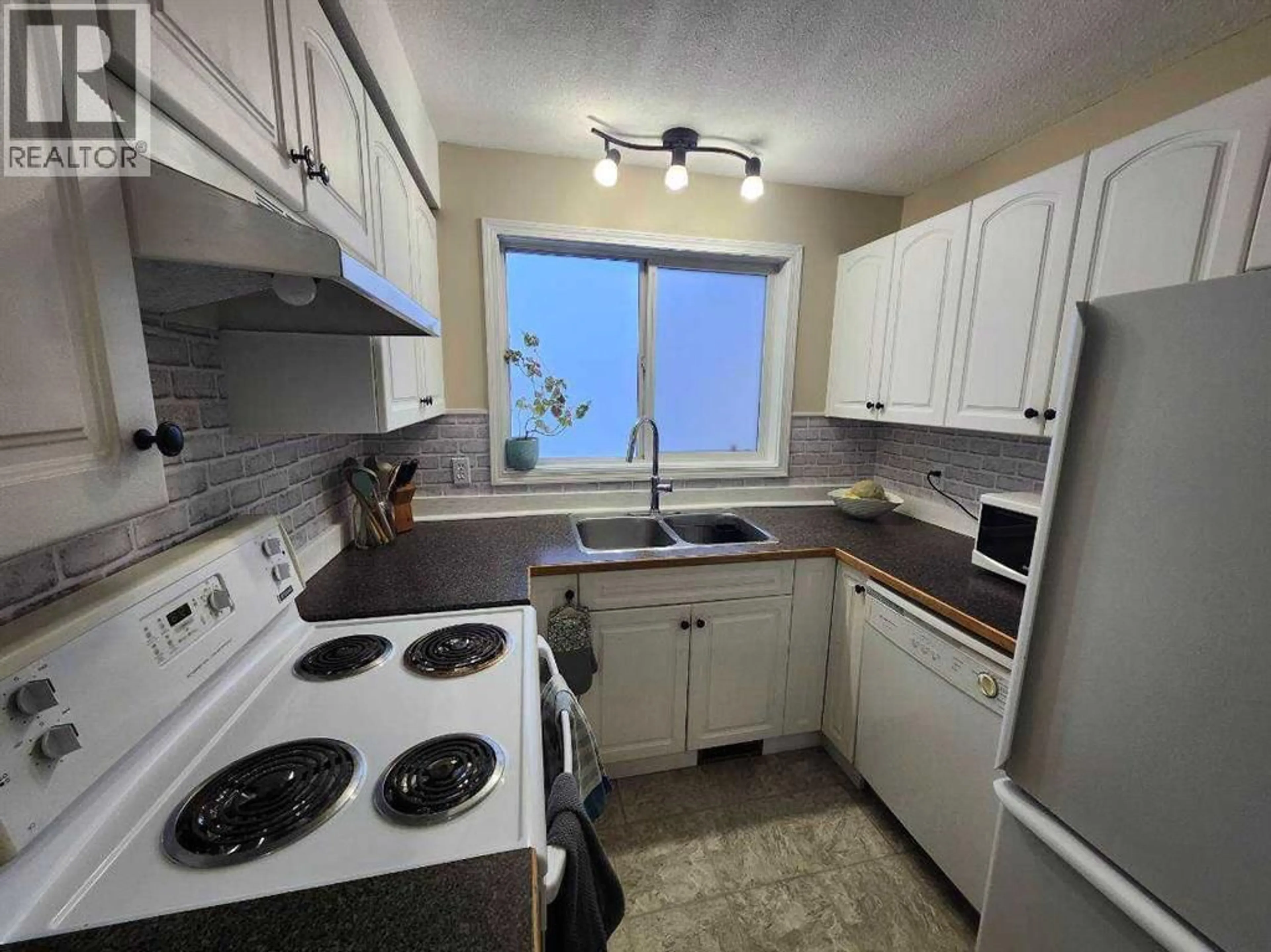 Standard kitchen, unknown for 1 FIR STREET, Red Deer Alberta T4N4Y1