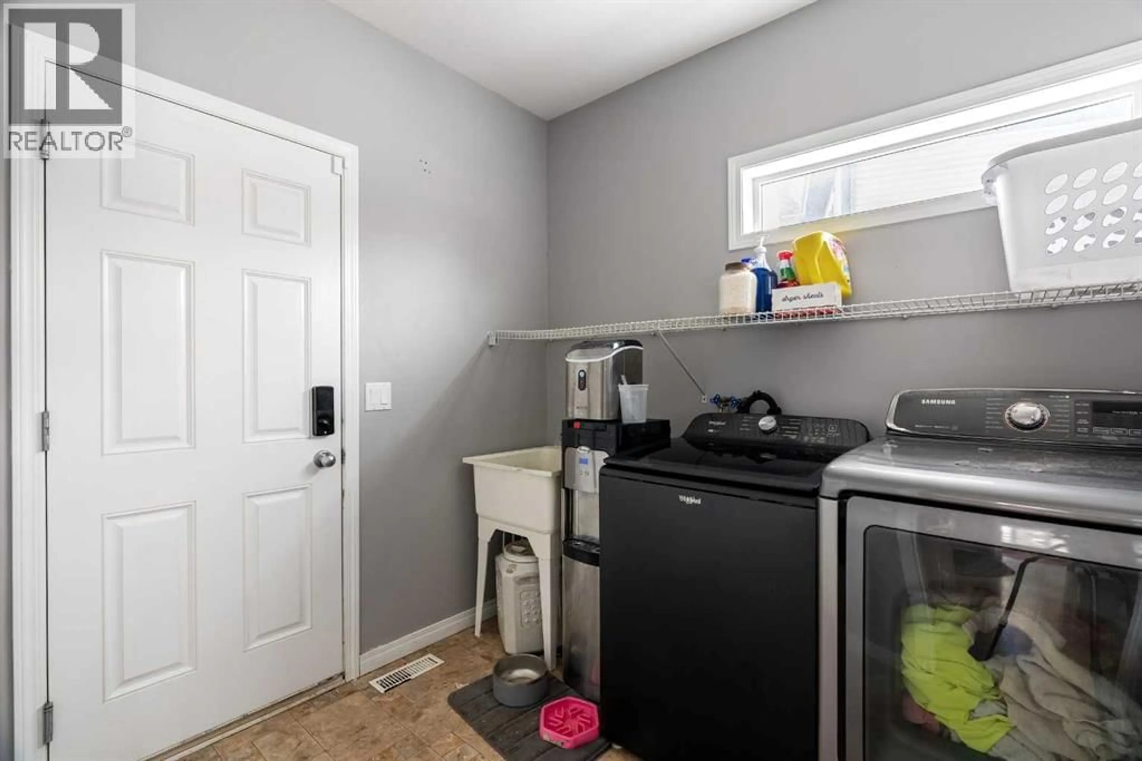 Laundry room for 193 PARRY CRESCENT, Fort McMurray Alberta T9K0A4