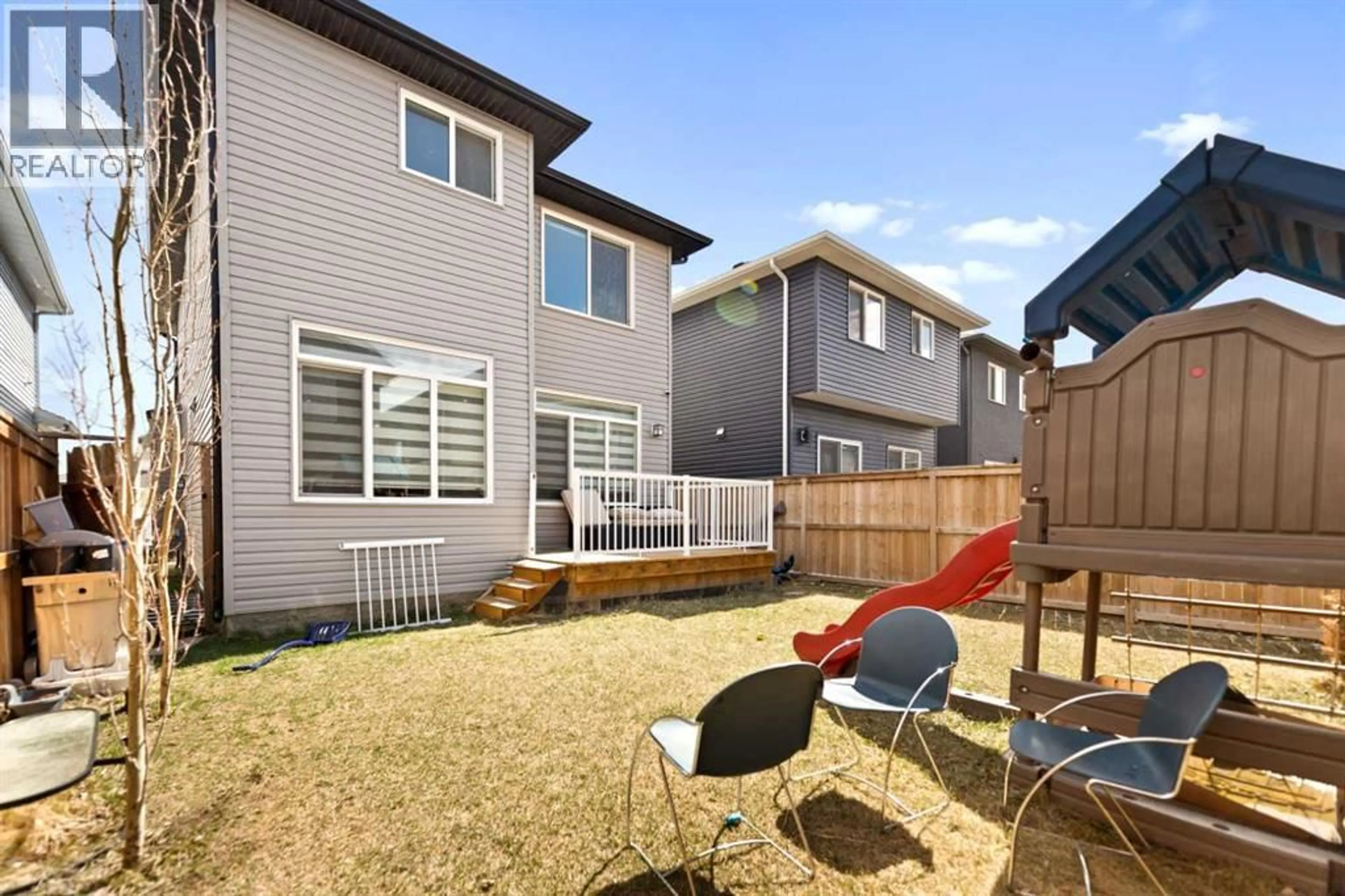 Patio, street for 439 BAYVIEW WAY SOUTHWEST, Airdrie Alberta T4B0R7