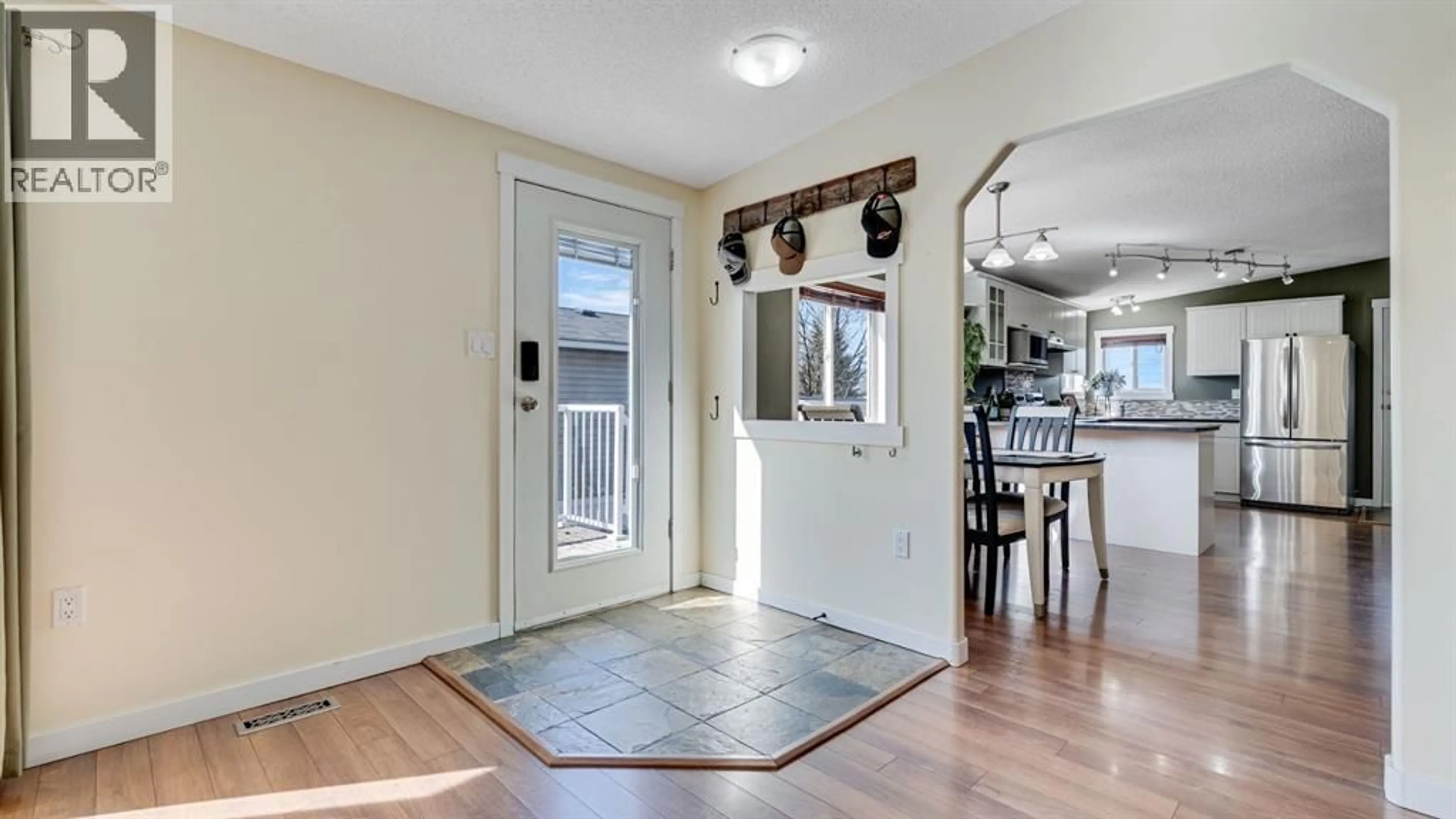 Indoor entryway for 156 MEADOWLARK LANE, Carstairs Alberta T0M0N0