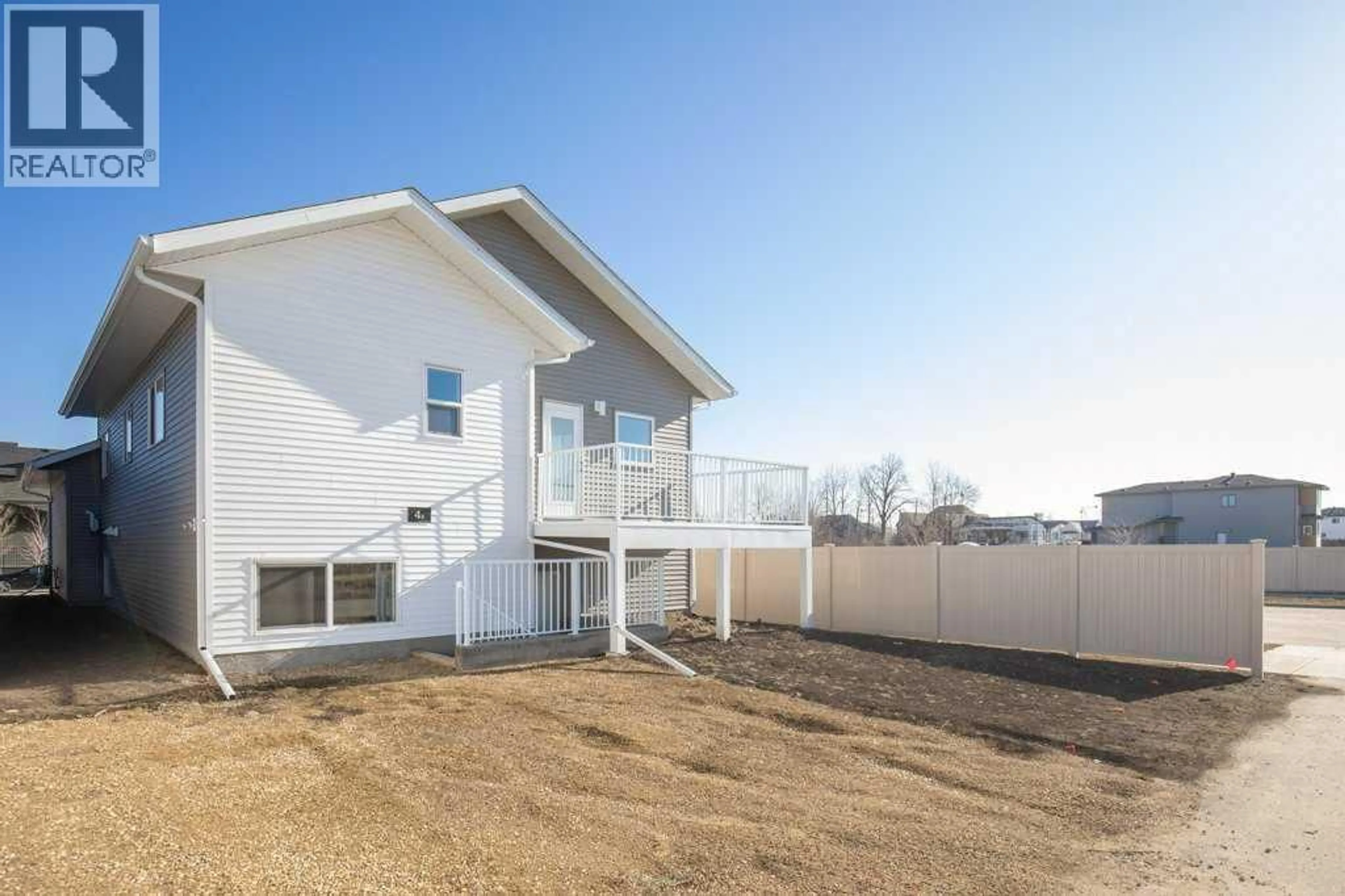 Home with vinyl exterior material, unknown for 4 EMMETT CRESCENT, Red Deer Alberta T4P3G8