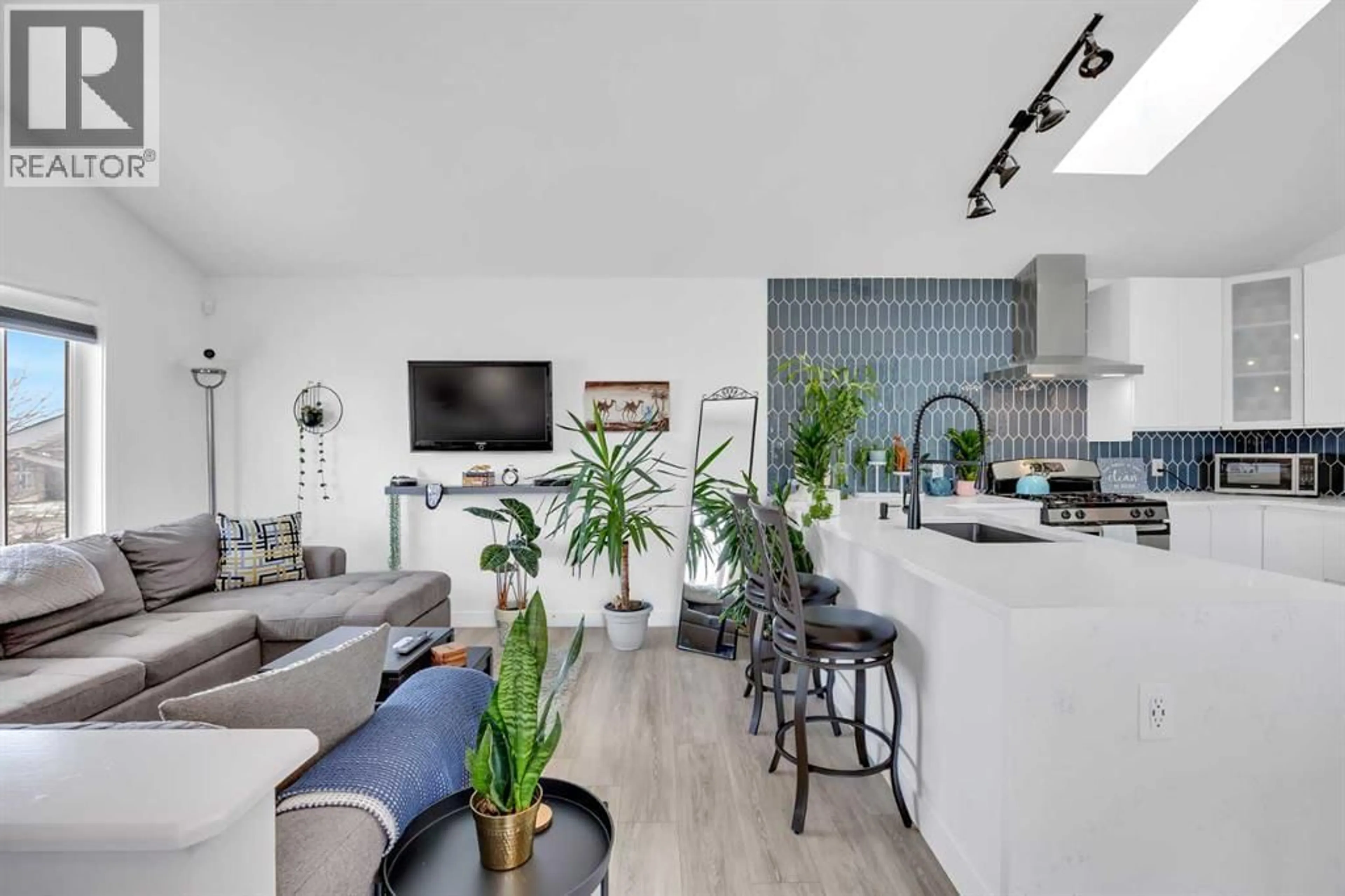 Open concept kitchen, unknown for 5 COUNTRY HILLS DRIVE NORTHWEST, Calgary Alberta T3K4S5