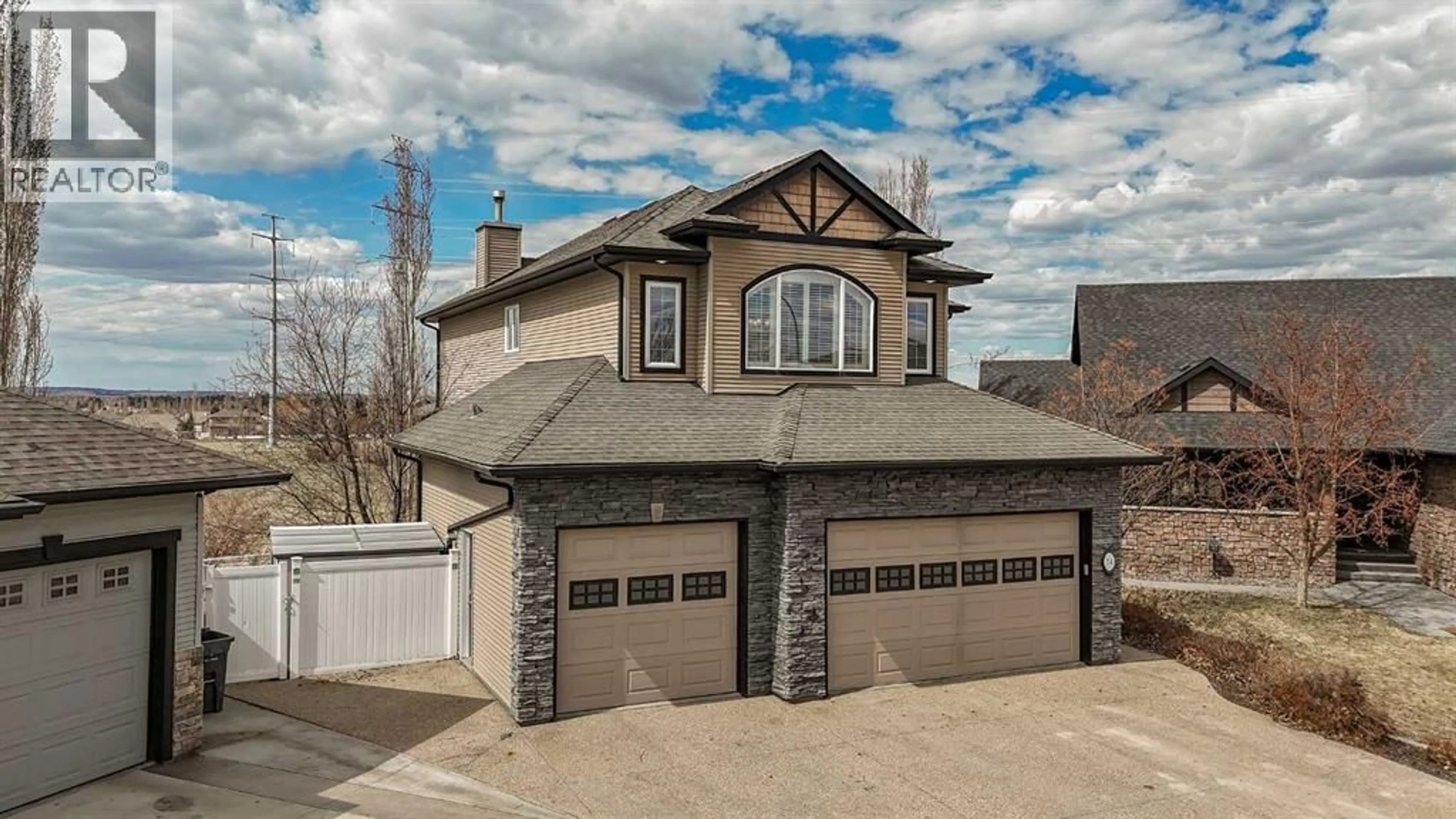 Indoor garage for 74 INGRAM CLOSE, Red Deer Alberta T4R0A3