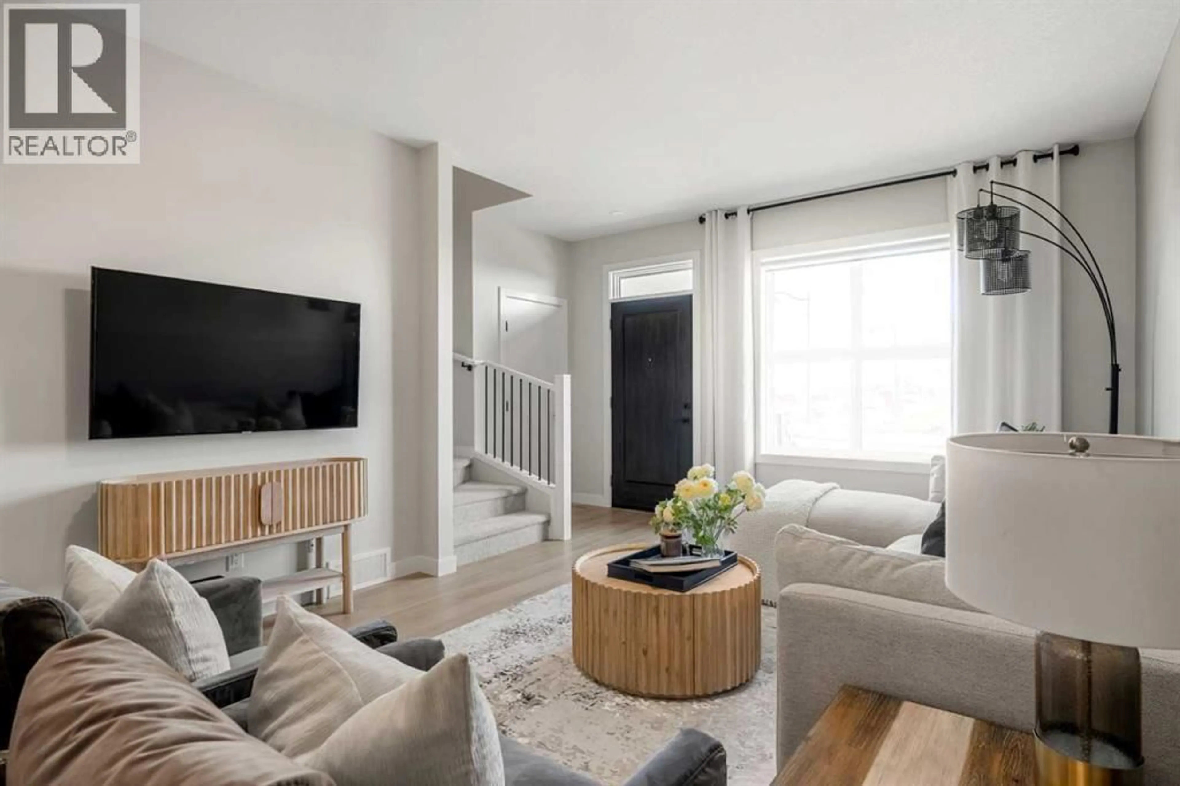 Living room with furniture, unknown for 723 HOMESTEAD DRIVE NORTHEAST, Calgary Alberta T3J5V6