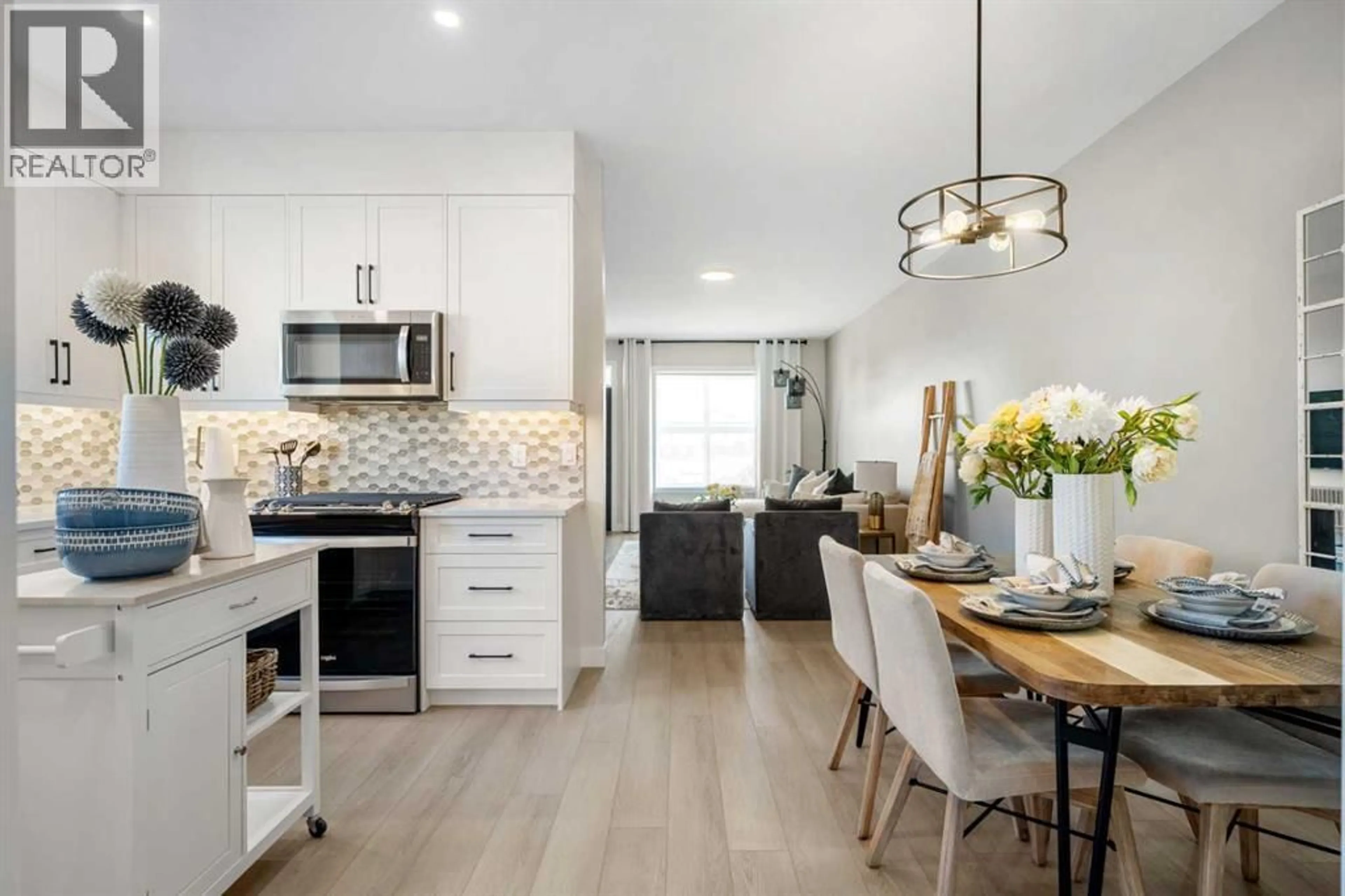 Open concept kitchen, unknown for 723 HOMESTEAD DRIVE NORTHEAST, Calgary Alberta T3J5V6