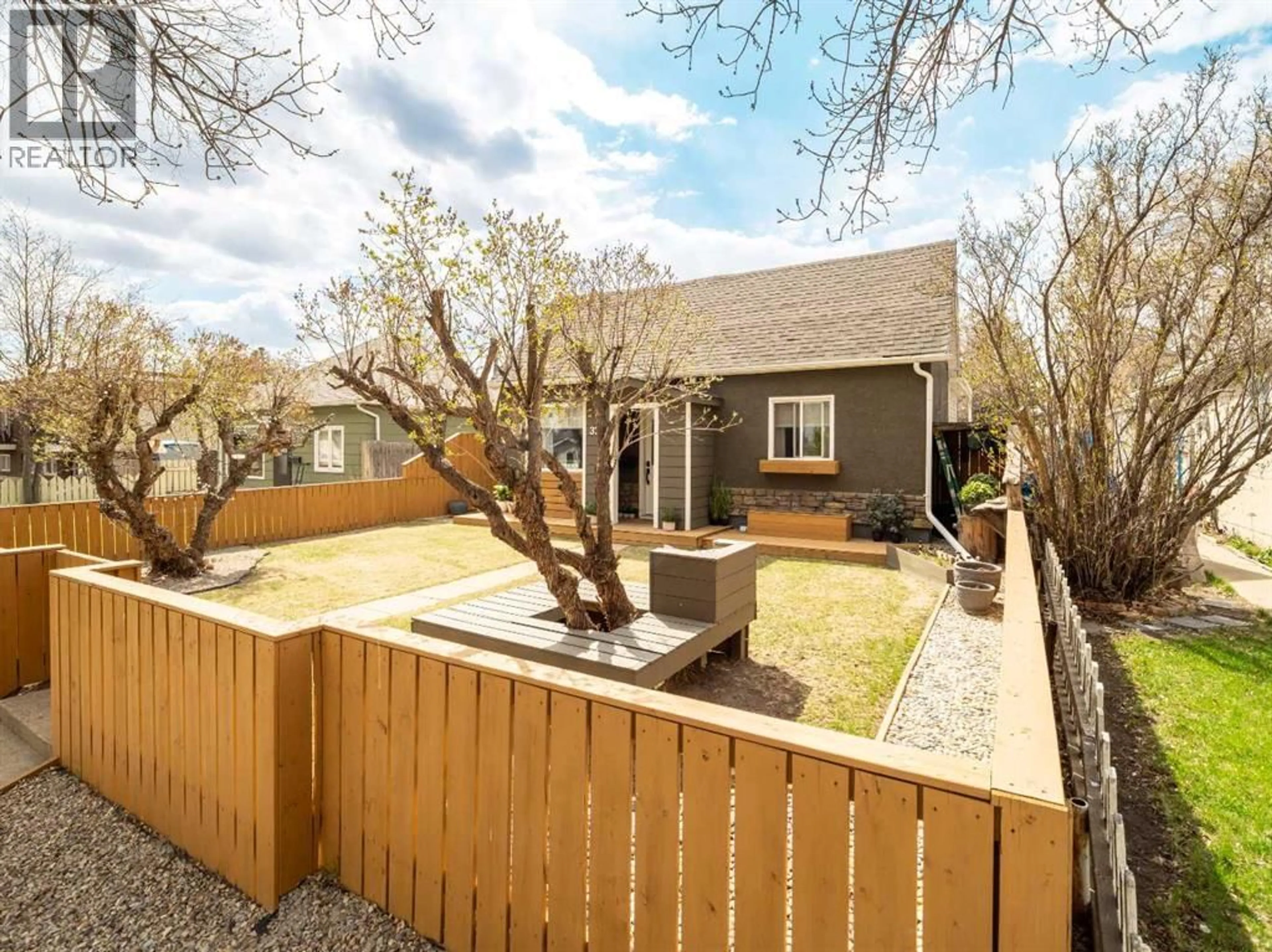 Unknown for 322 19 STREET NORTH, Lethbridge Alberta T1H3K2