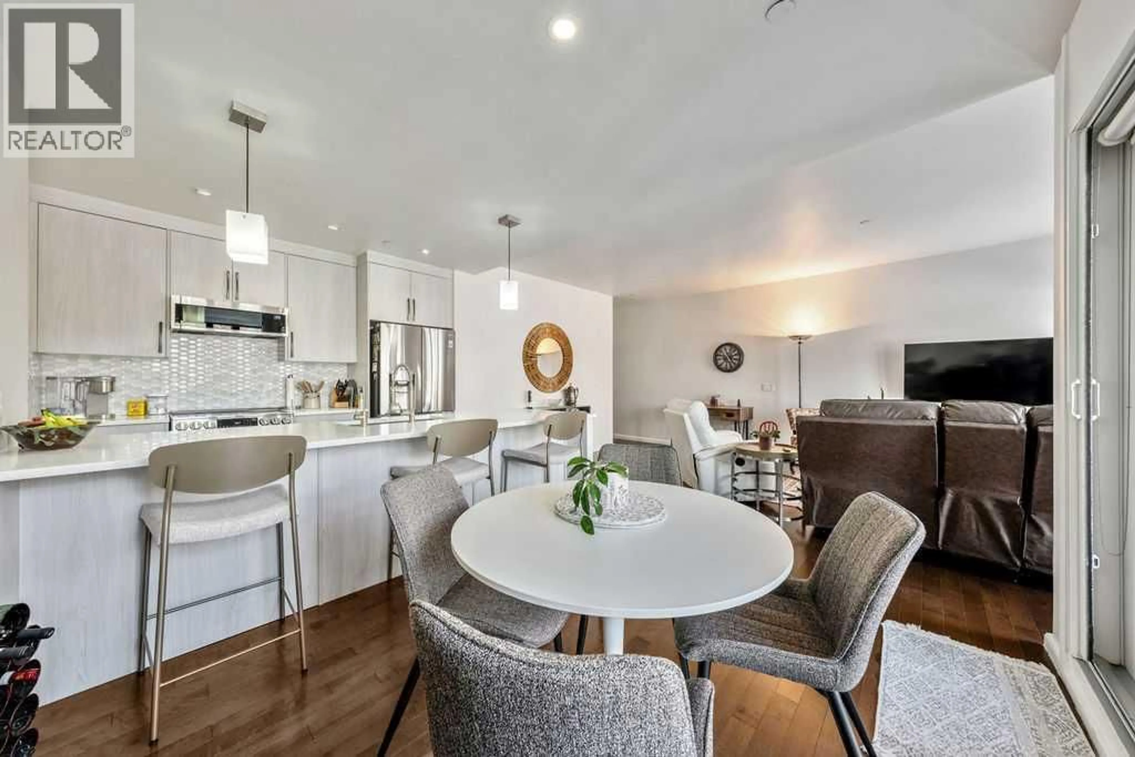 Open concept kitchen, unknown for 414 MEREDITH ROAD NORTHEAST, Calgary Alberta T2E5A6