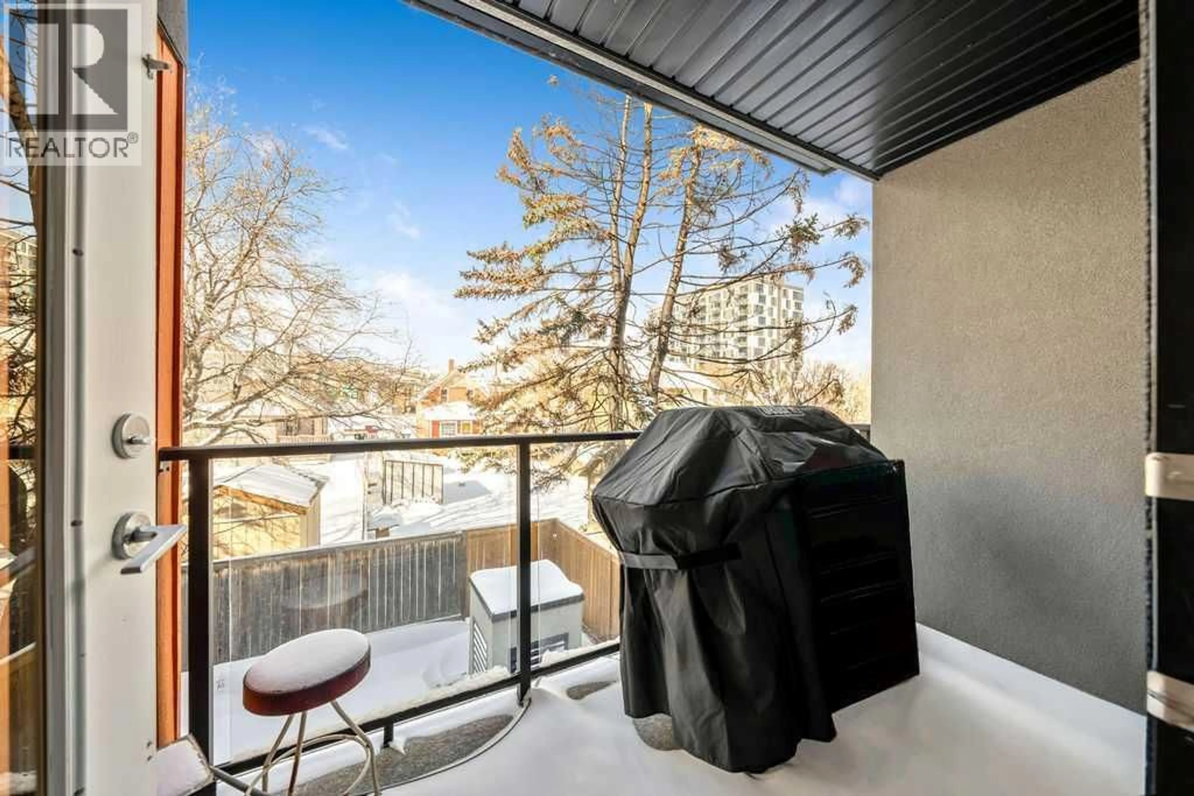 Balcony in the apartment, unknown for 414 MEREDITH ROAD NORTHEAST, Calgary Alberta T2E5A6