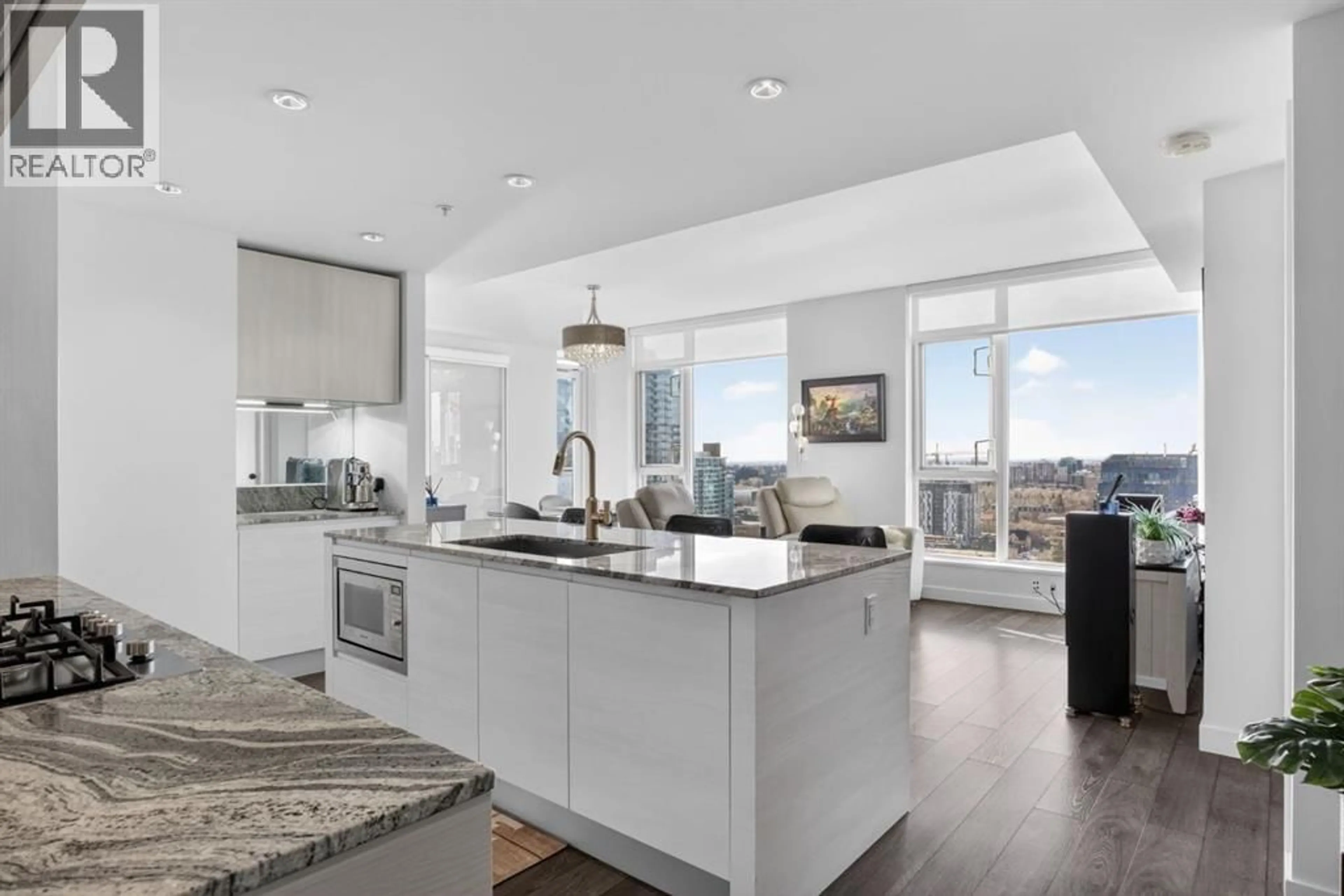 Open concept kitchen, unknown for 310 12 AVENUE SOUTHWEST, Calgary Alberta T2R1B5
