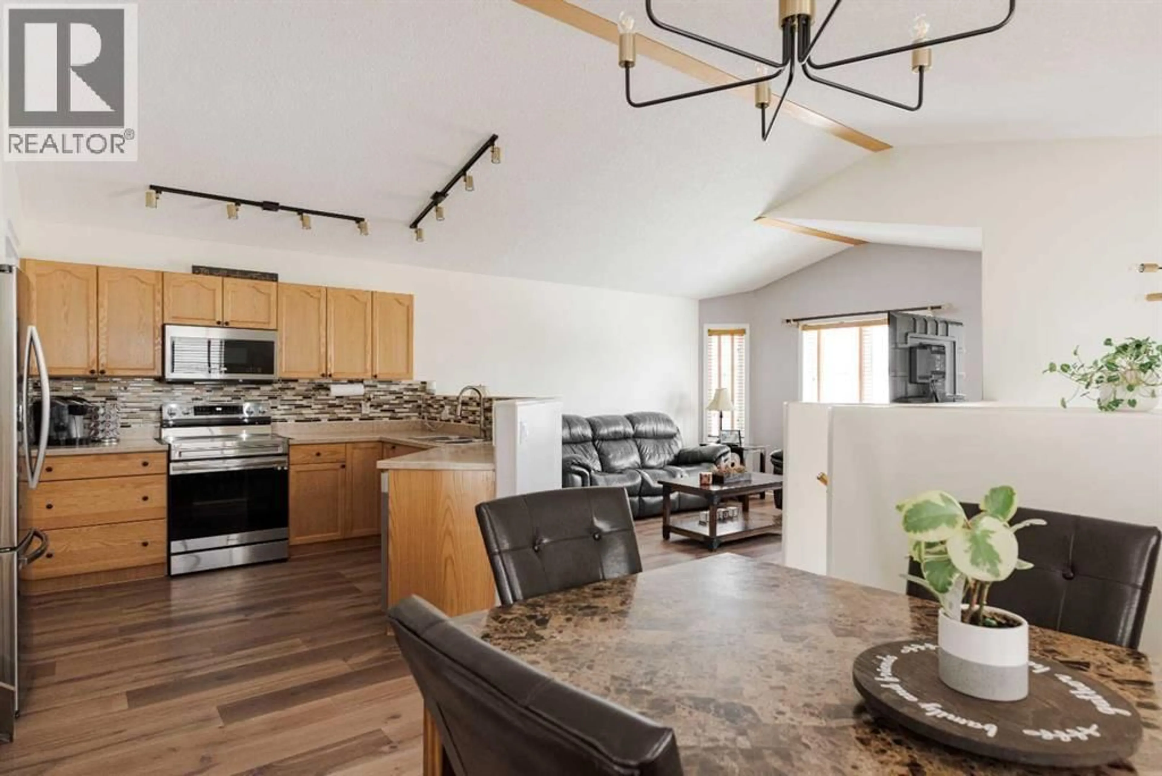 Open concept kitchen, unknown for 145 ARCHIBALD CLOSE, Fort McMurray Alberta T9K2P3