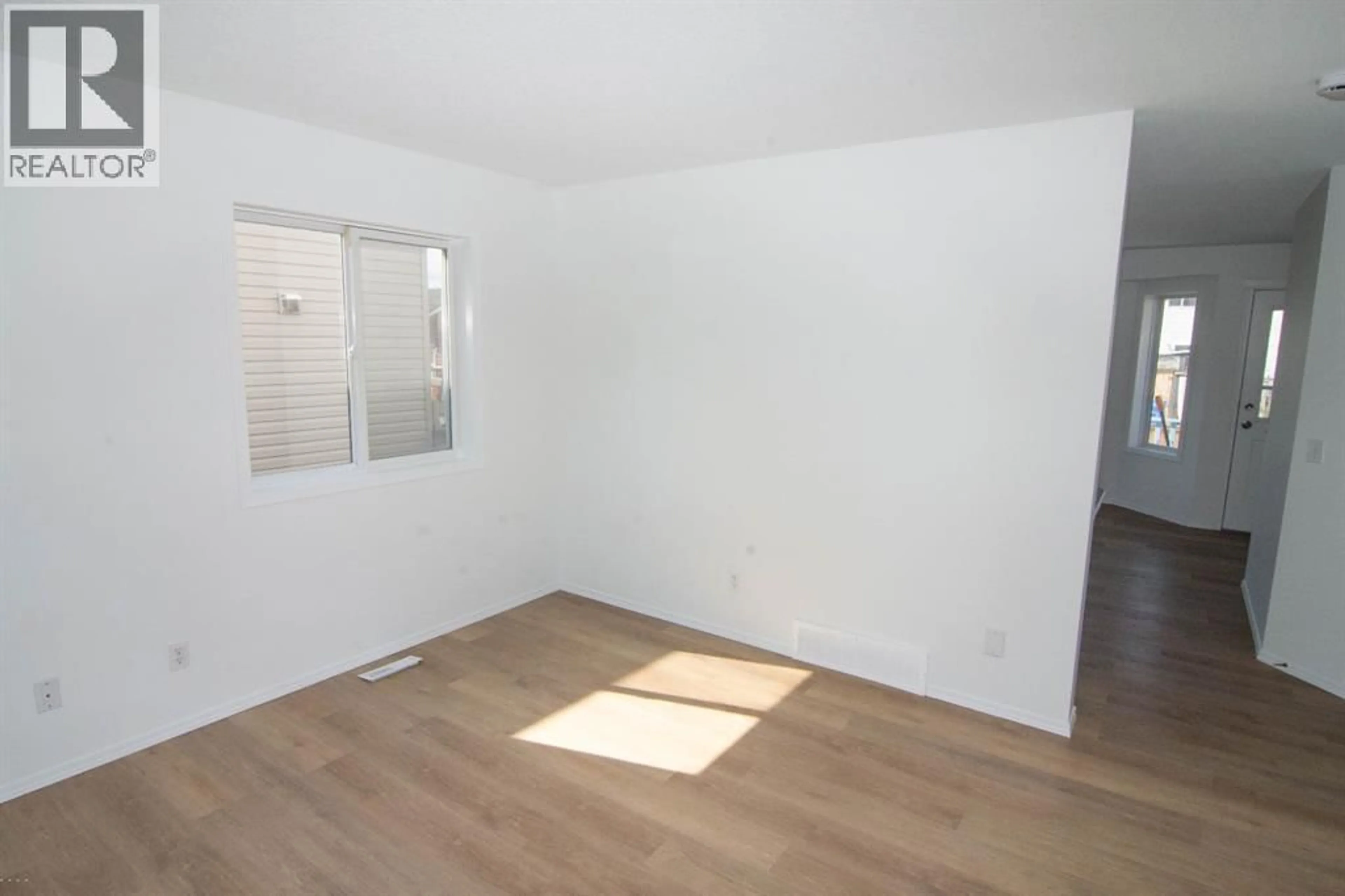 A pic of a room for 5320 MARTIN CROSSING DRIVE NORTHEAST, Calgary Alberta T3J3T2