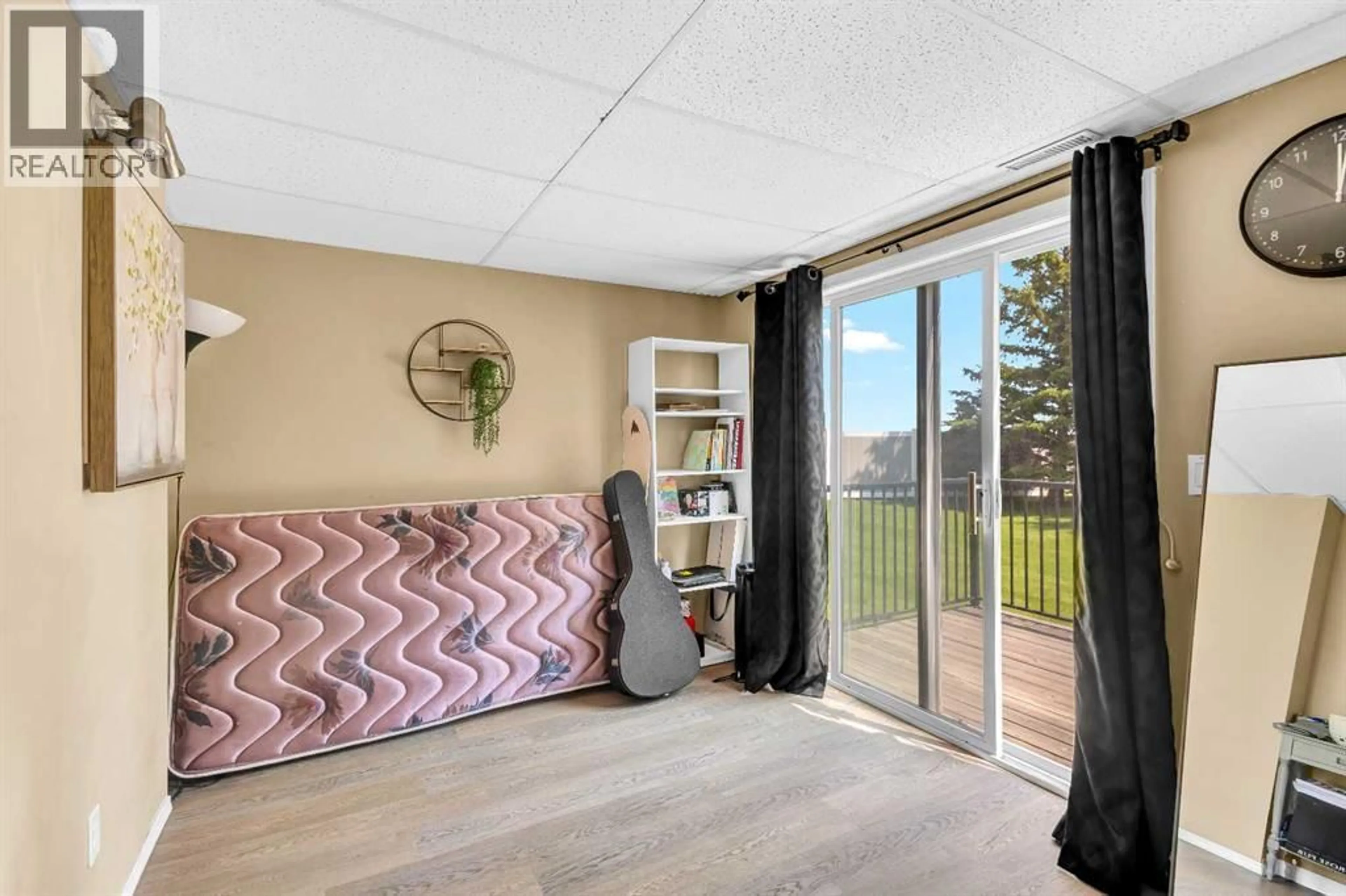 Unknown for 200 HIDDEN HILLS TERRACE NORTHWEST, Calgary Alberta T3A6E8