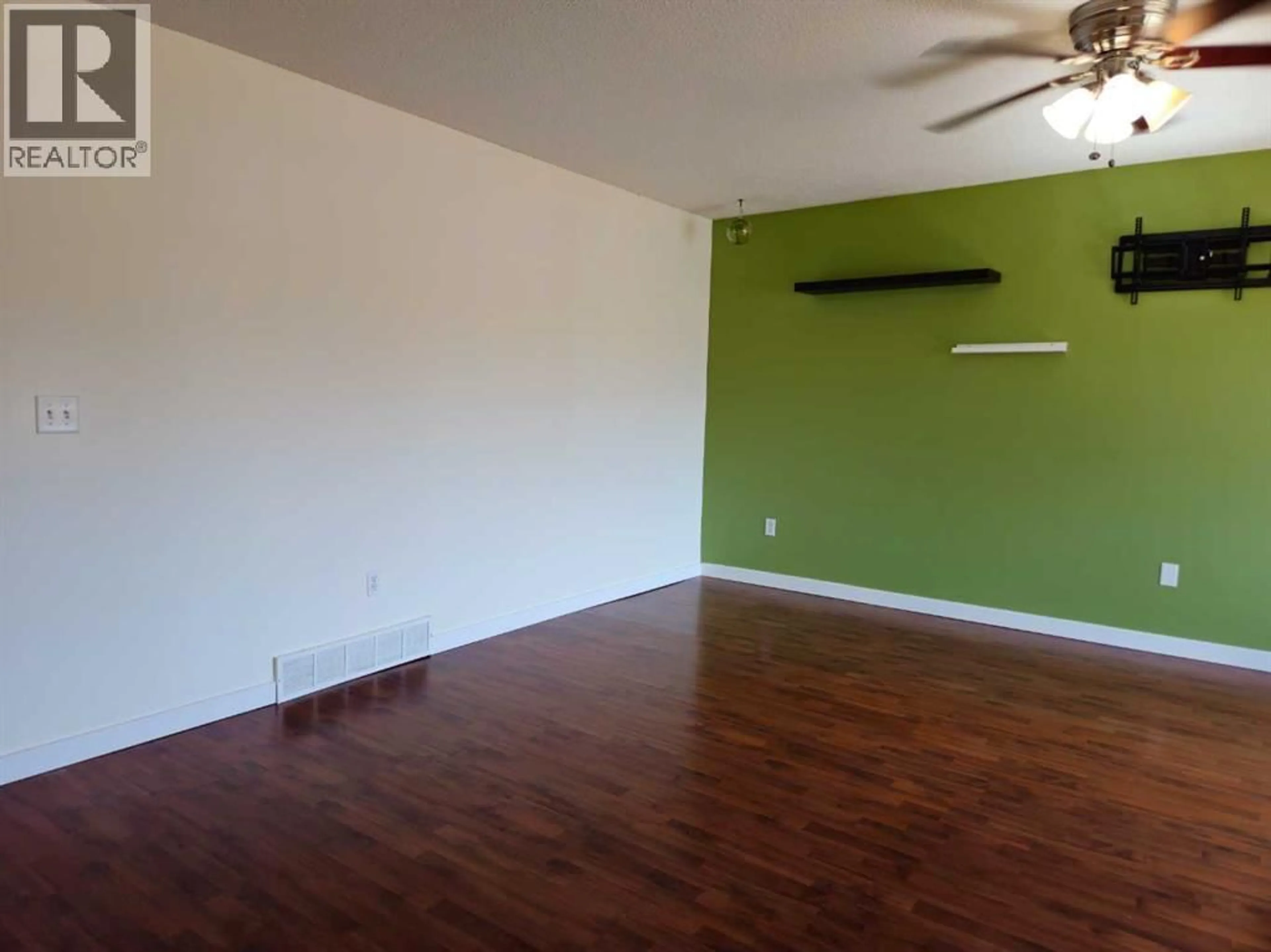 A pic of a room for 4924 39 STREET, Innisfail Alberta T4G1J2