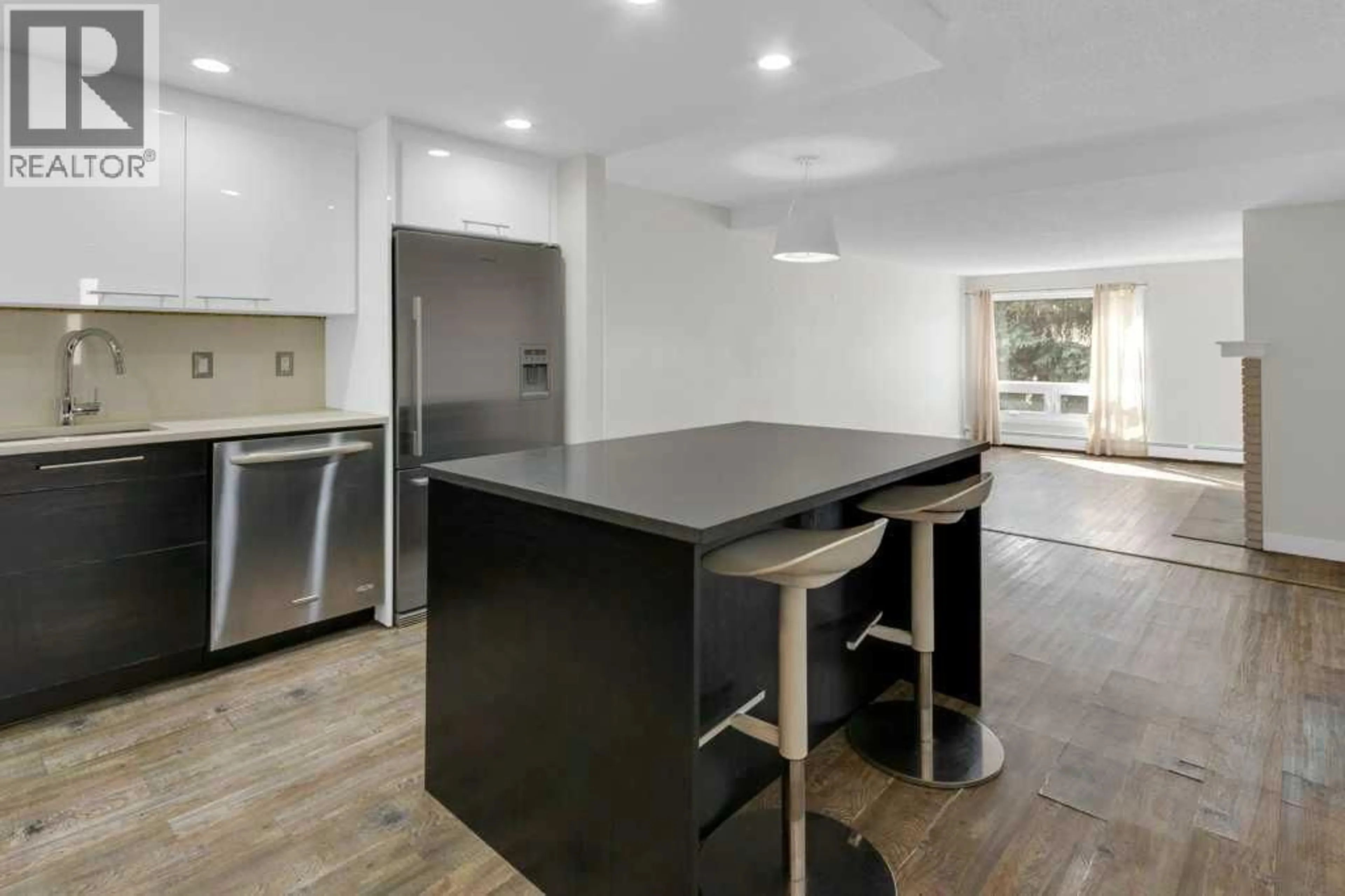 Open concept kitchen, unknown for 3402 PARKDALE BOULEVARD NORTHWEST, Calgary Alberta T2N3T4