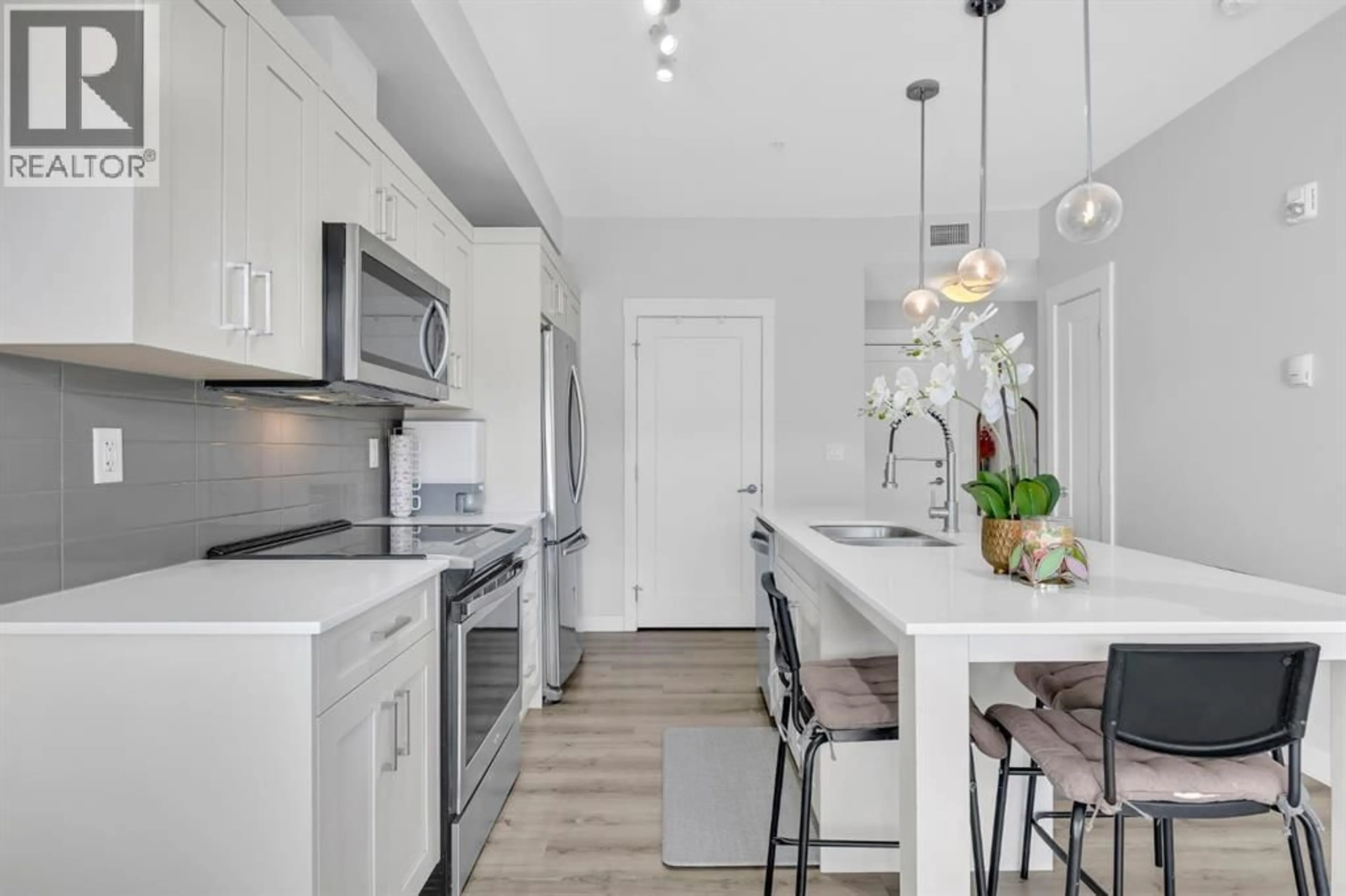Open concept kitchen, unknown for 35 WALGROVE SOUTHEAST, Calgary Alberta T2X4S6