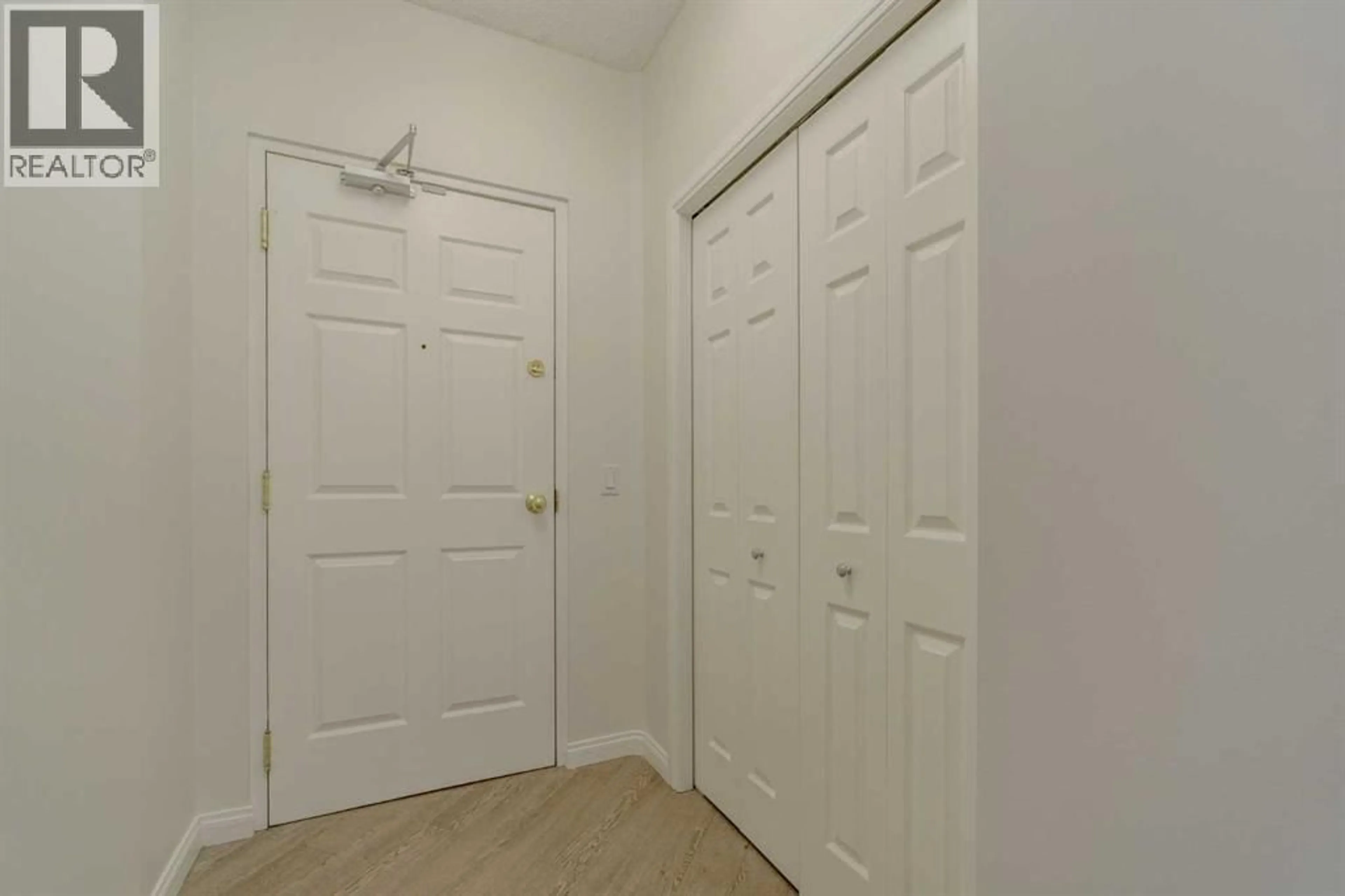 Unknown for 923 15 AVENUE SOUTHWEST, Calgary Alberta T2R0S2
