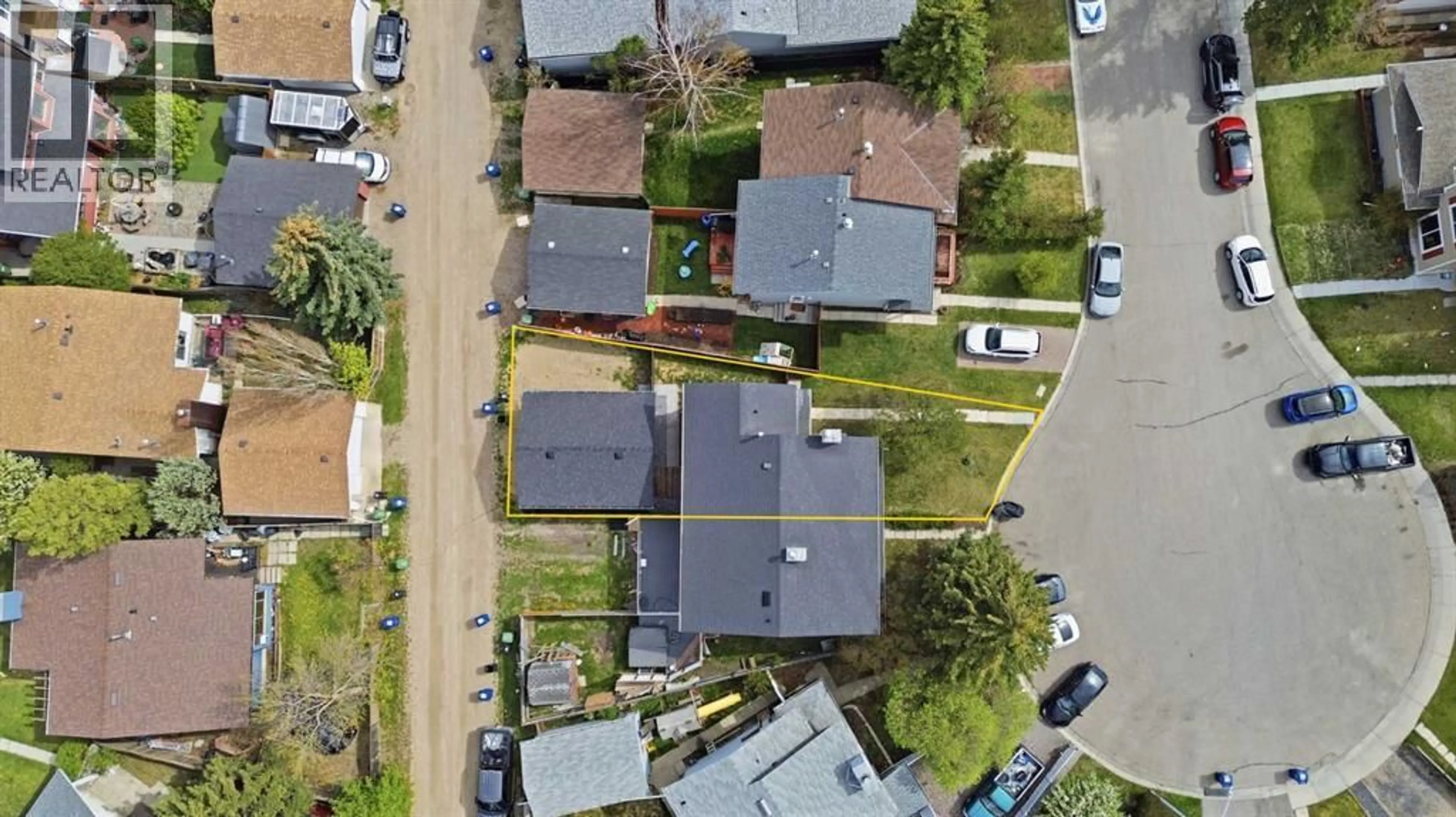 A pic from outside/outdoor area/front of a property/back of a property/a pic from drone, street for 248 SUMMERWOOD PLACE SOUTHEAST, Airdrie Alberta T4B1W3