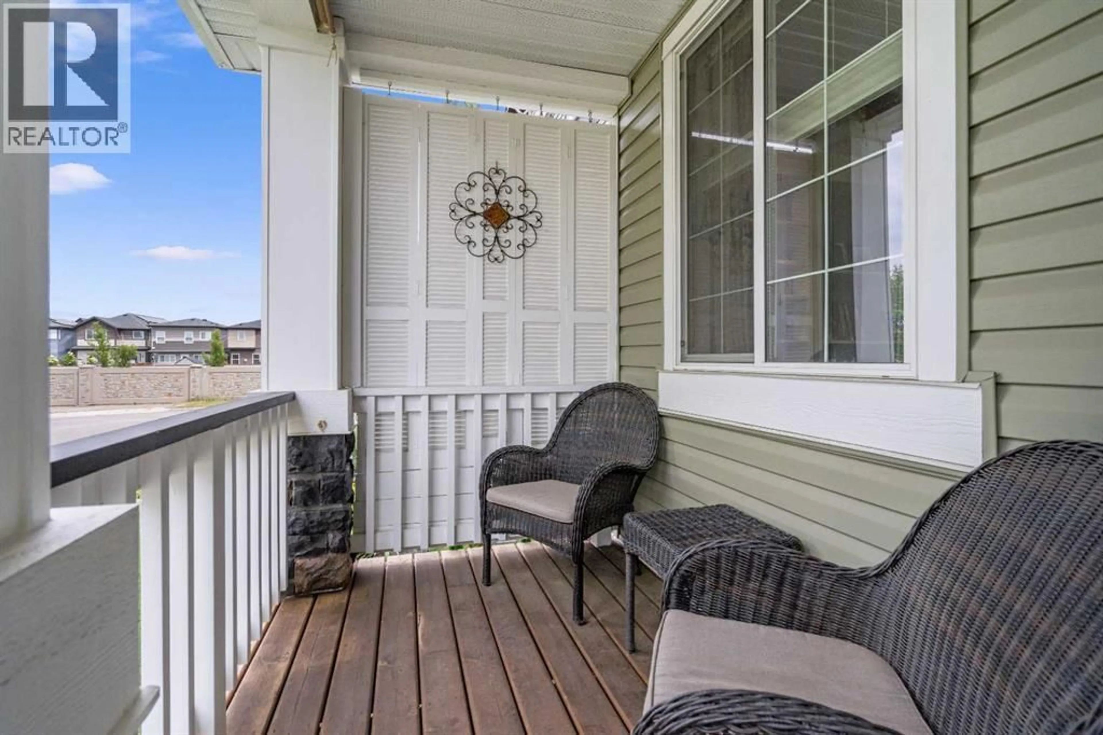 Patio, water/lake/river/ocean view for 80 LEGACY CRESCENT SOUTHEAST, Calgary Alberta T2X0W8