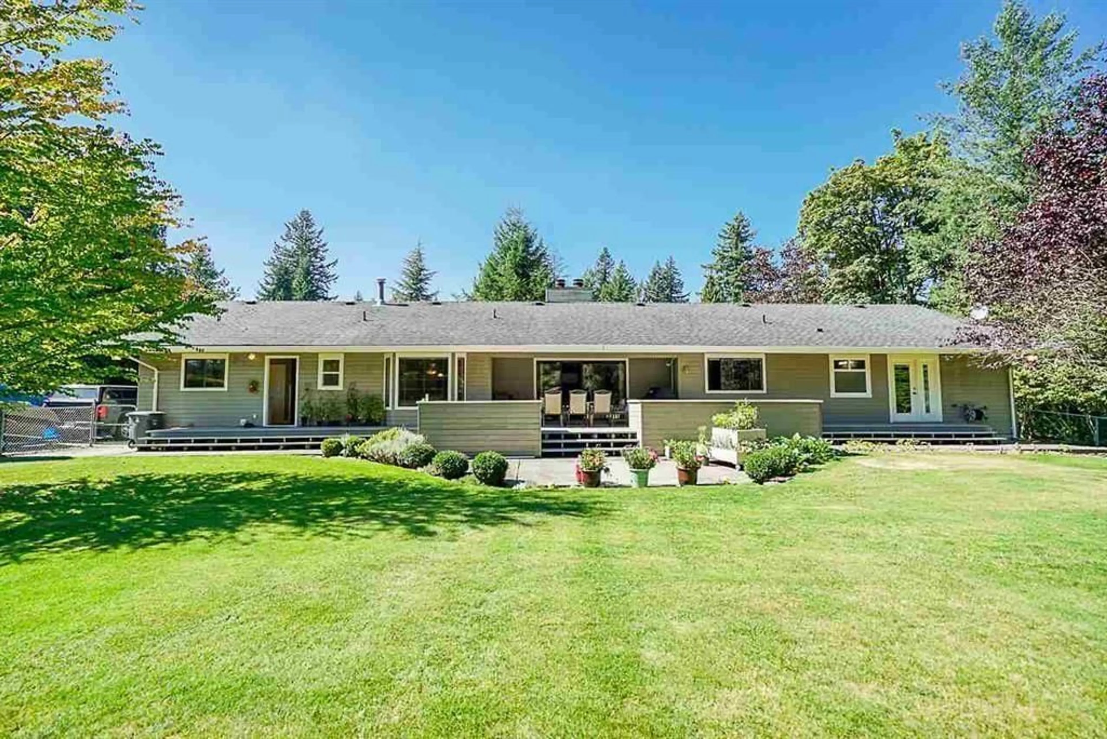 Home with vinyl exterior material, street for 10194 173, Surrey British Columbia V4N4H8