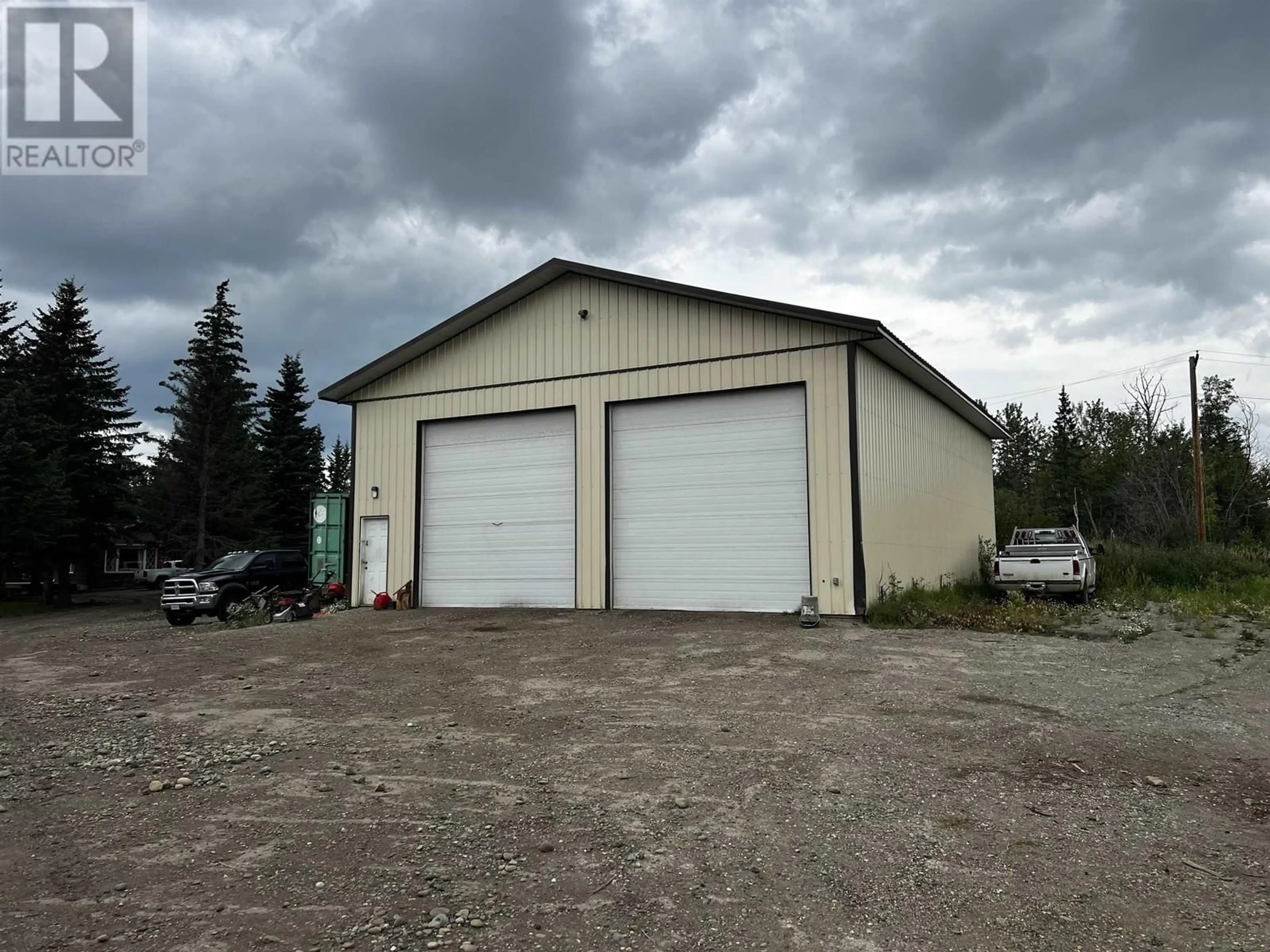 Indoor garage for 10412 NORTHERN LIGHTS DRIVE, Fort St. John British Columbia V1J0S8
