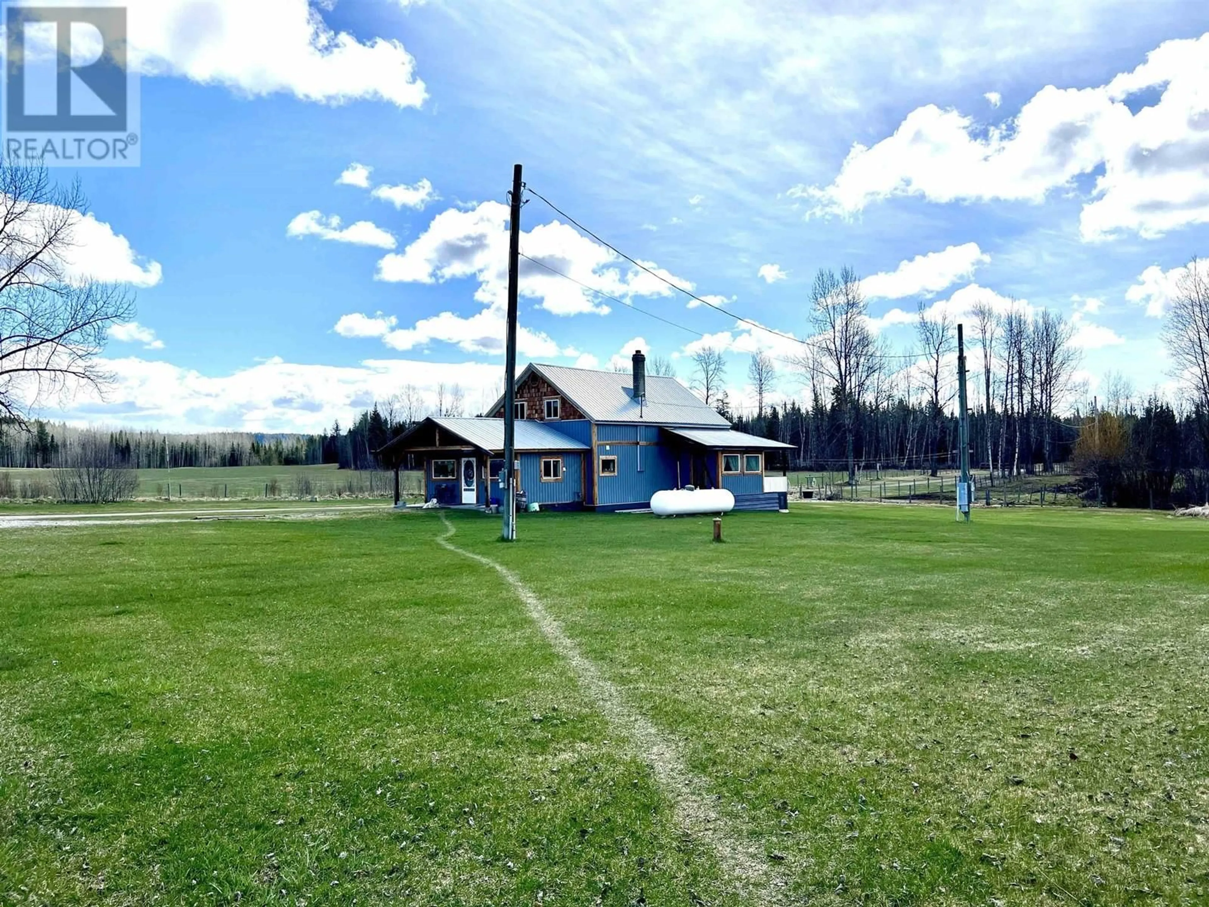 A pic from outside/outdoor area/front of a property/back of a property/a pic from drone, mountain view for 15380 OLSON ROAD, Quesnel British Columbia V0K1S1