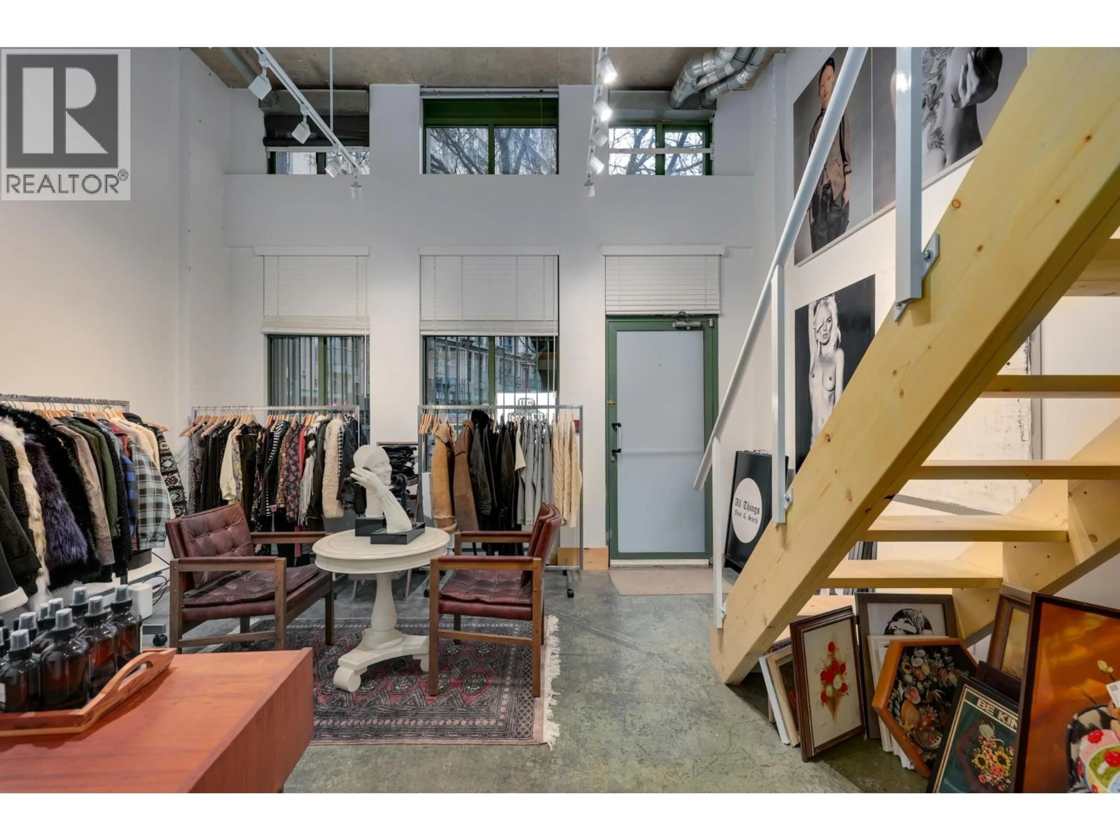 Indoor foyer for 160 - 1 CORDOVA STREET, Vancouver British Columbia V6A4H3