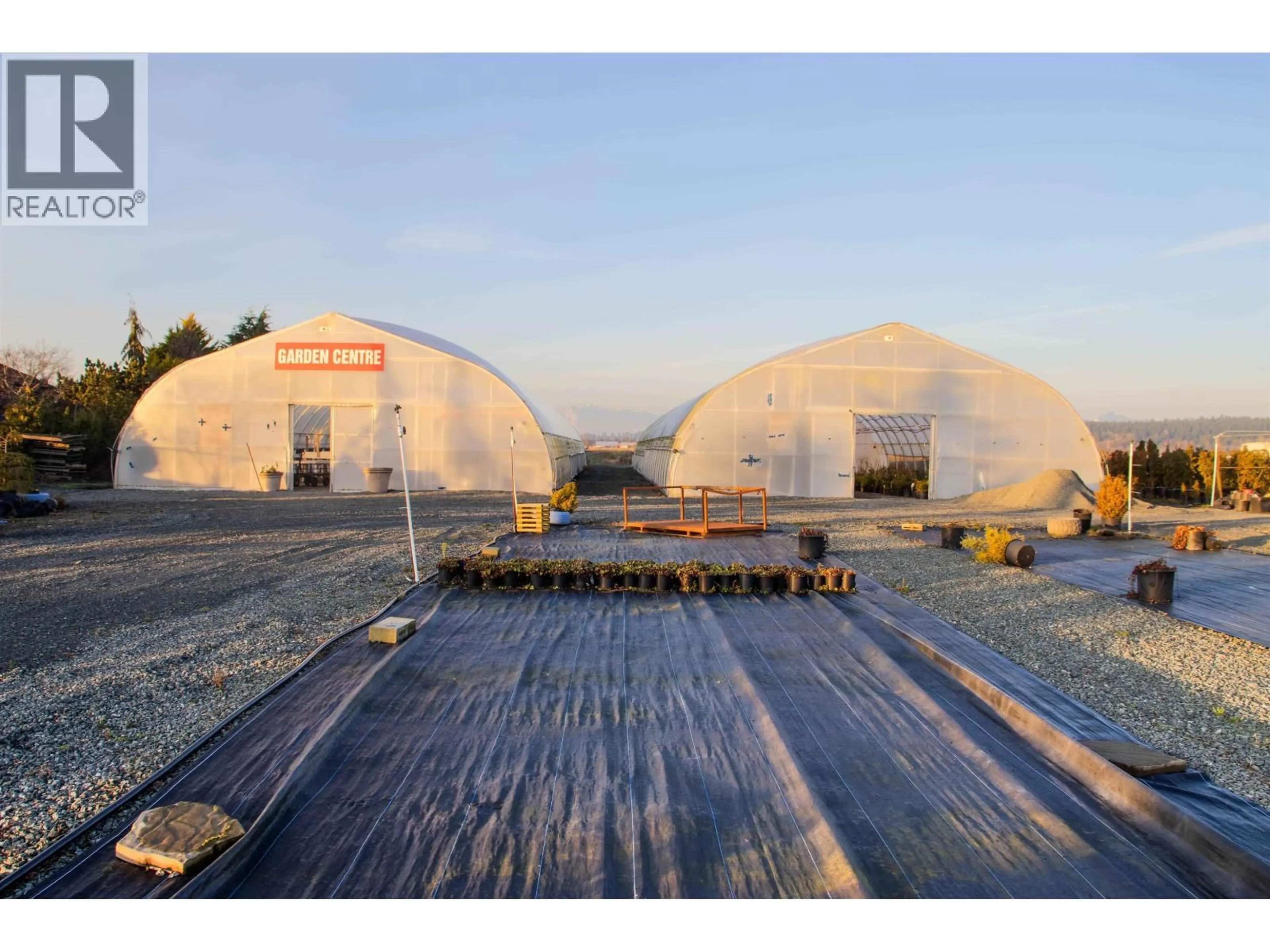 Unknown for 10641 LADNER TRUNK ROAD, Delta British Columbia V4G1K2