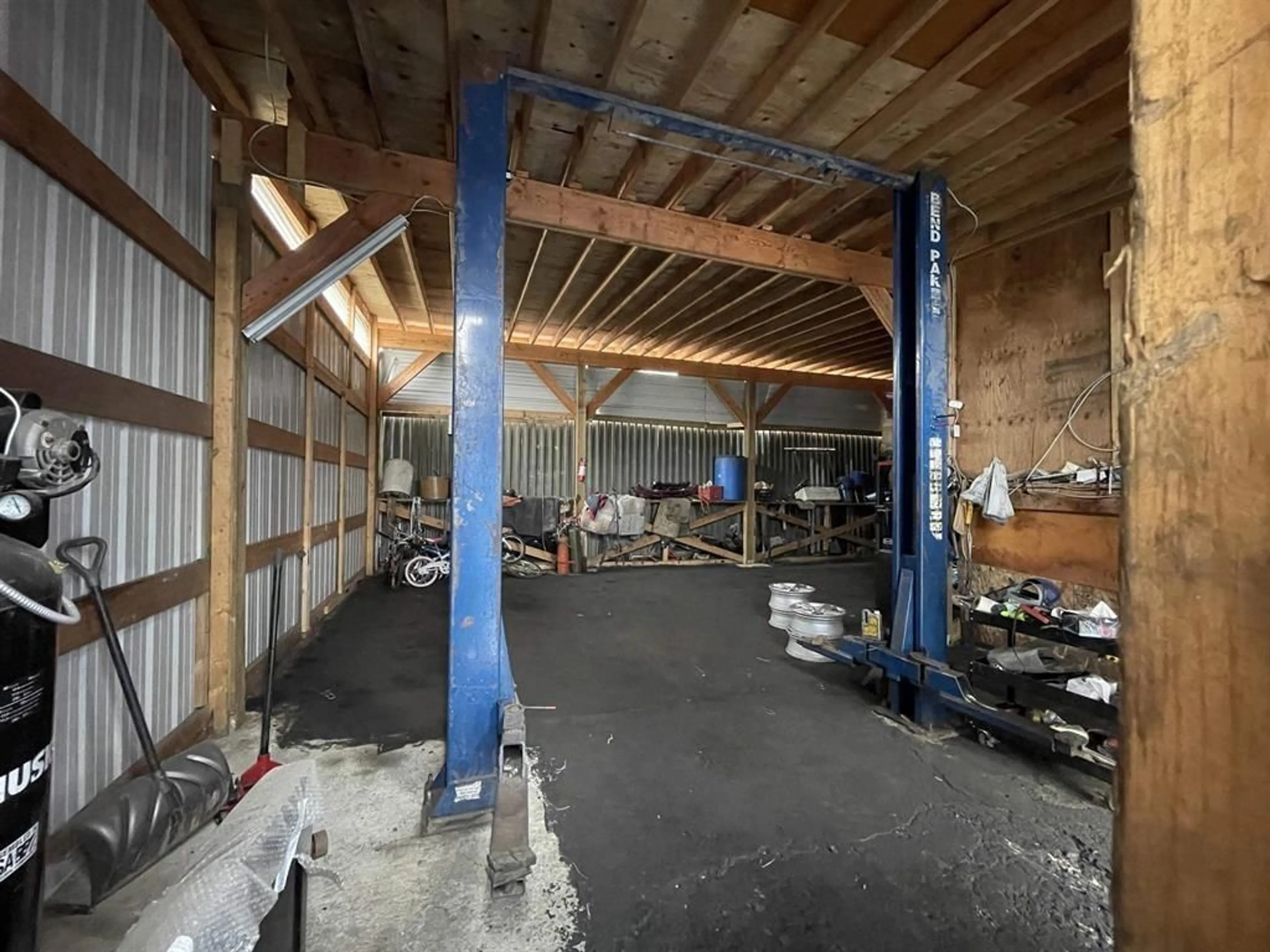 Indoor garage for 12343 OLD YALE ROAD, Surrey British Columbia V3V3X7